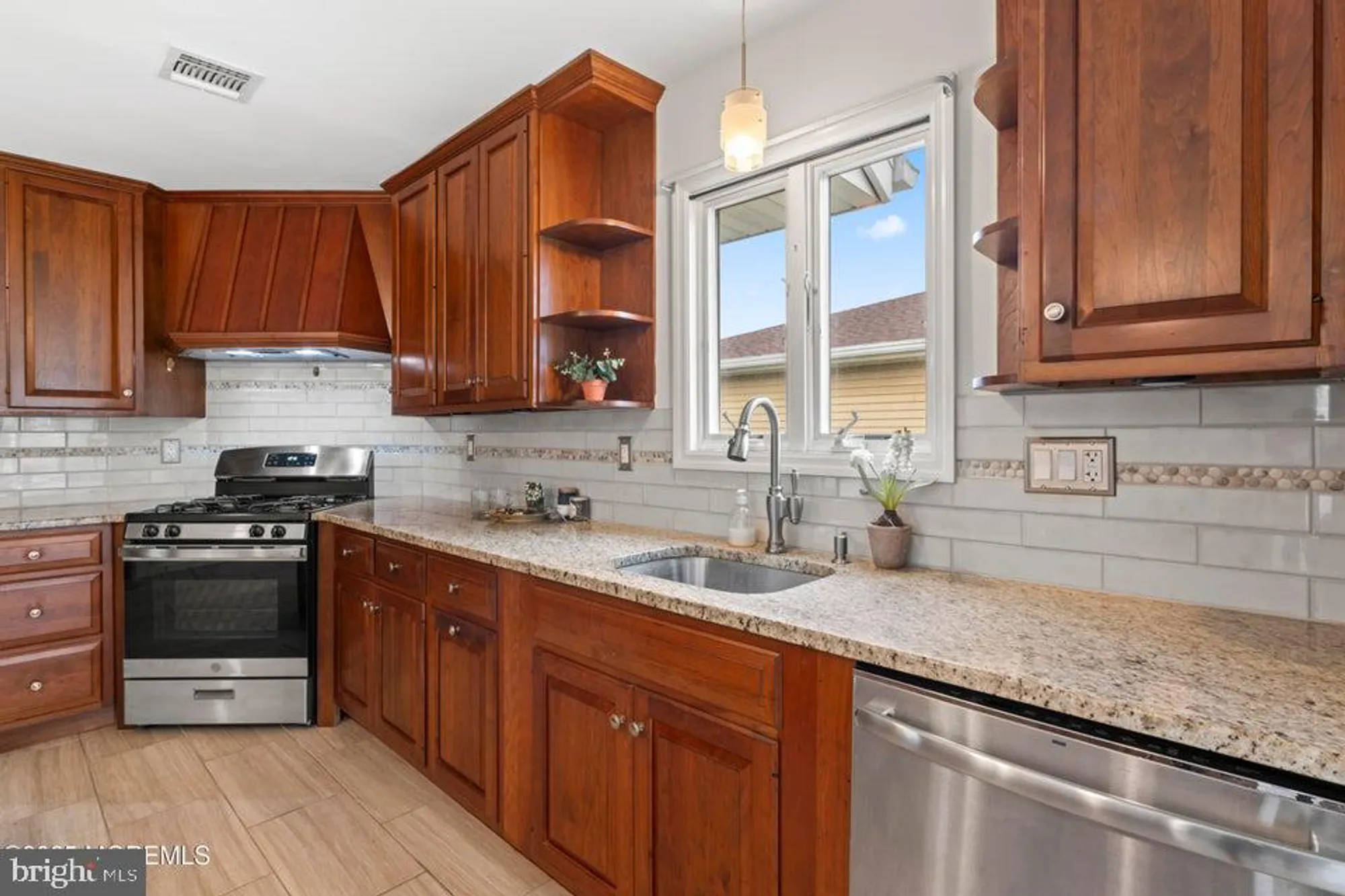 Property Slideshow image 10 of 26 | 7 puerto vallarta st, Toms River, NJ, 08757