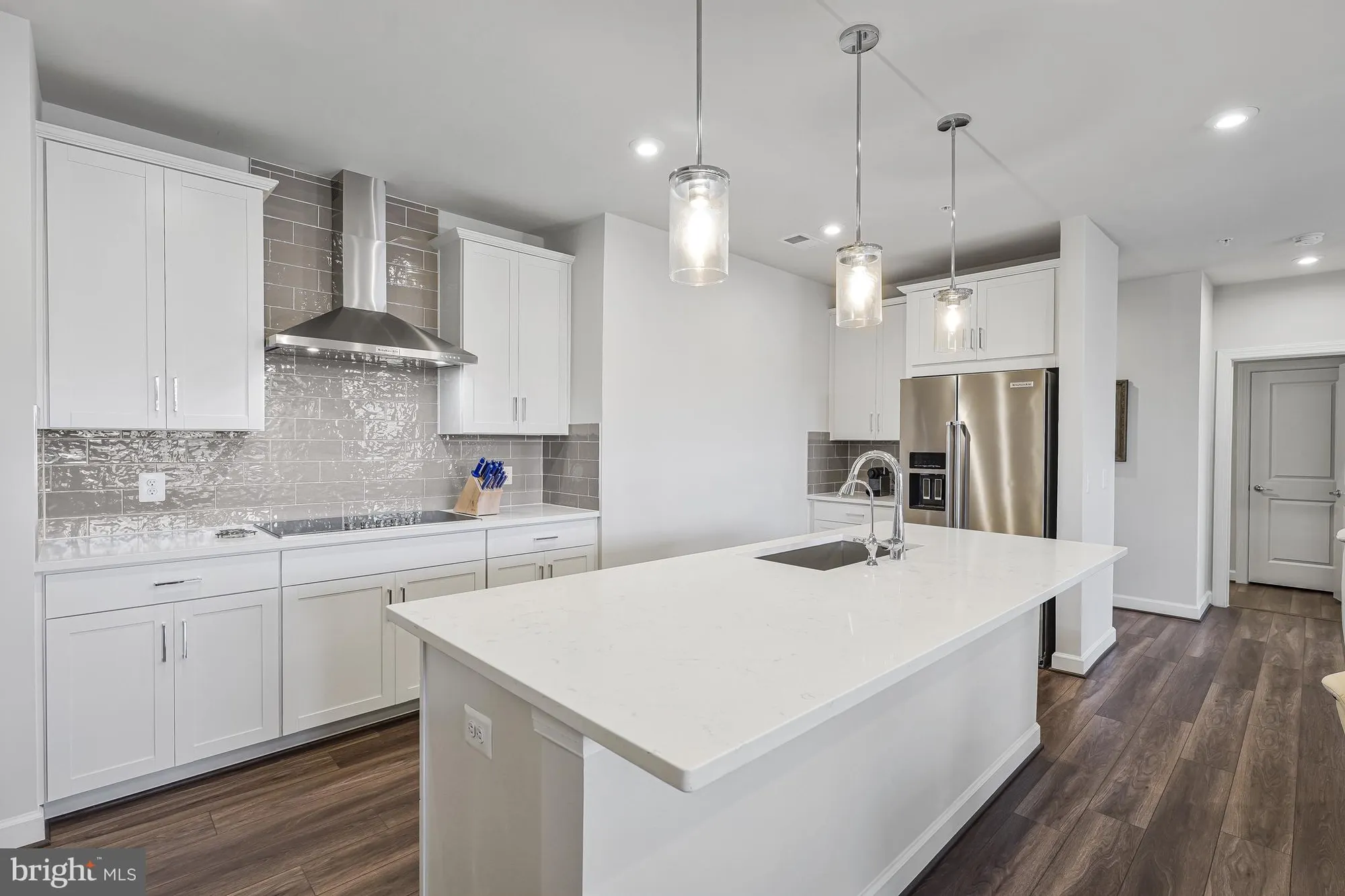 Property Slideshow image 10 of 27 | 21914 hawksbill high cir unit 304, Sterling, VA, 20164