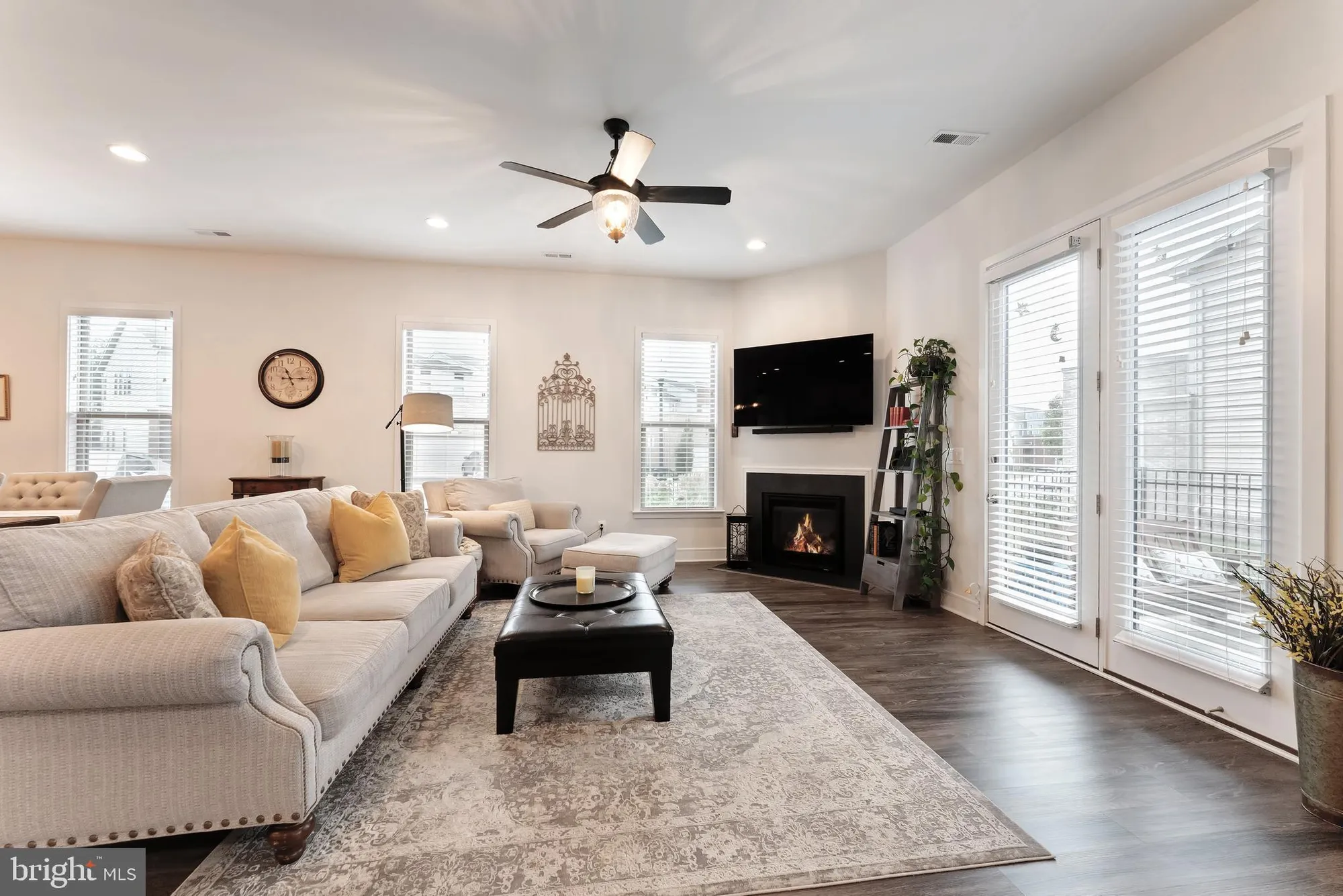 Property Slideshow image 10 of 51 | 42788 macbeth ter, Ashburn, VA, 20148