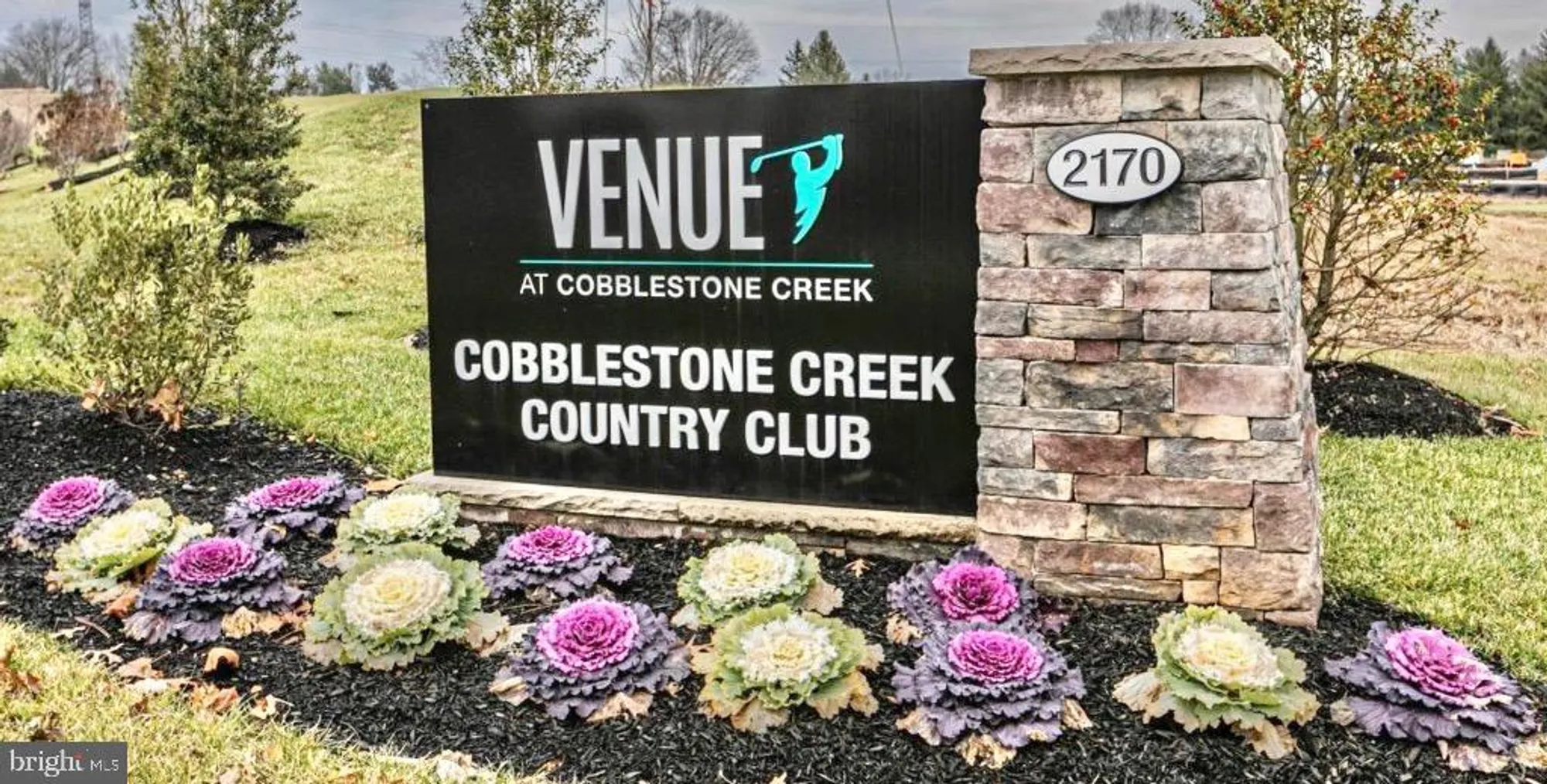 Property Slideshow image 4 of 35 | 4 dogleg ln, Lawrenceville, NJ, 08648