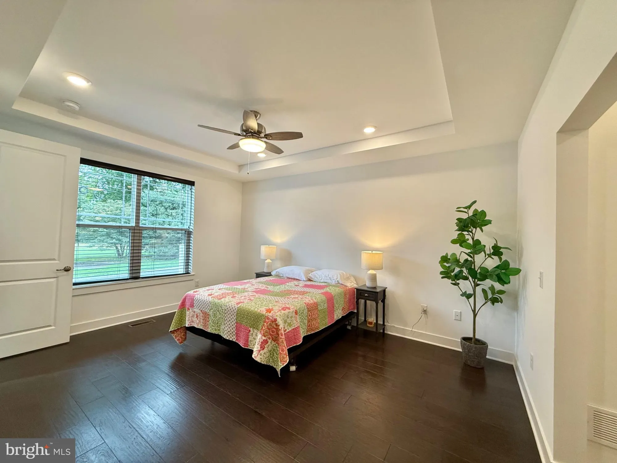 Property Slideshow image 12 of 35 | 4 dogleg ln, Lawrenceville, NJ, 08648