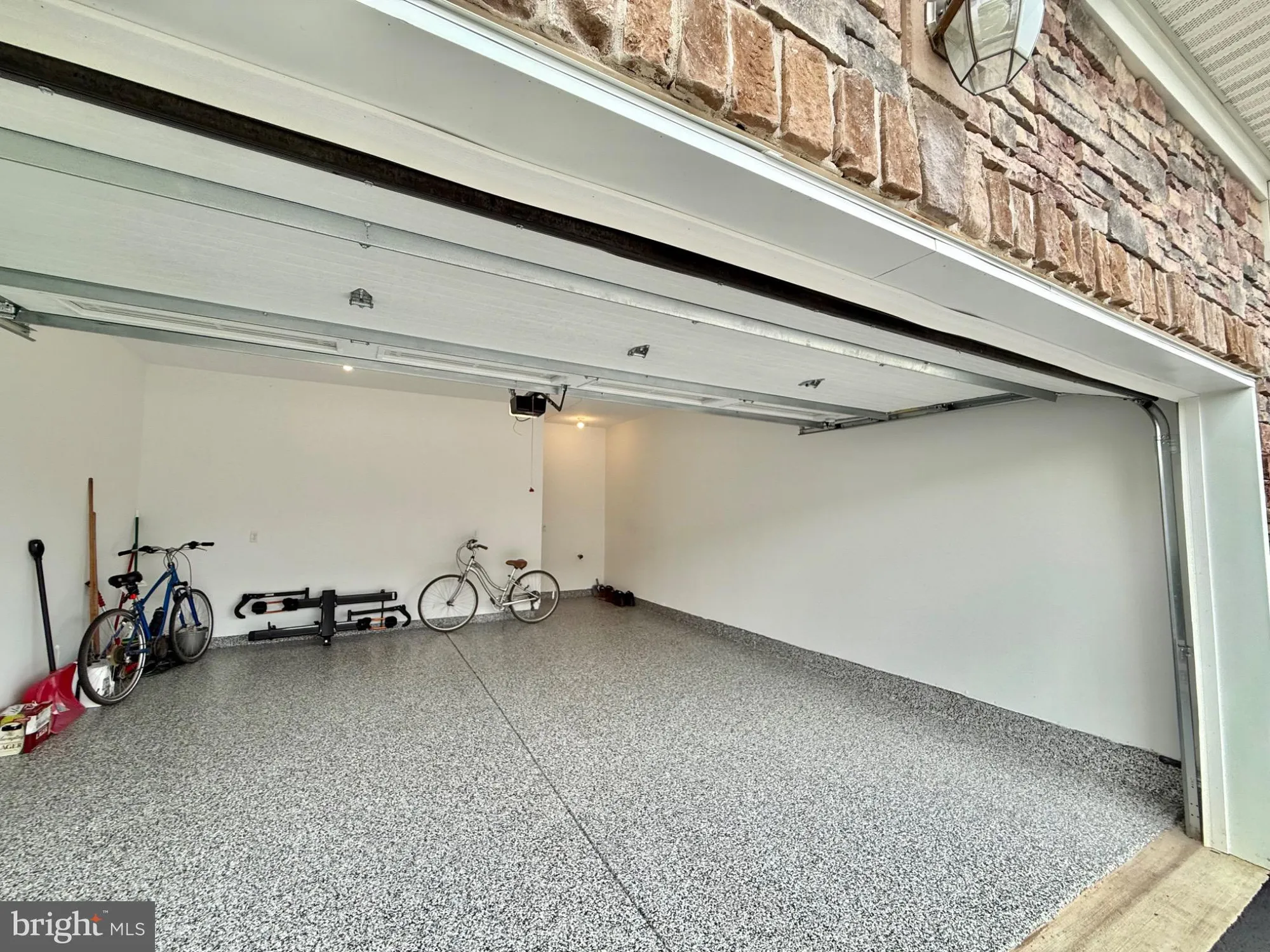 Property Slideshow image 23 of 35 | 4 dogleg ln, Lawrenceville, NJ, 08648