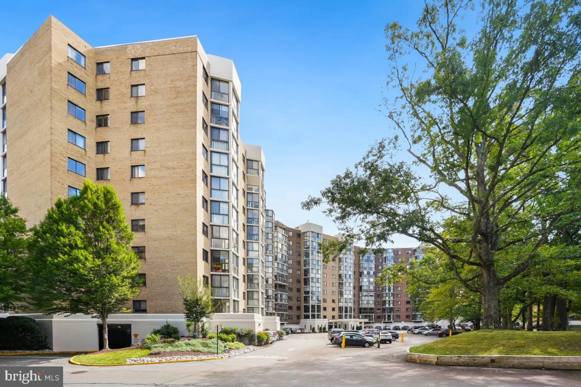 Property Slideshow image 34 of 35 | 15107 interlachen dr 2-321, Silver Spring, MD, 20906