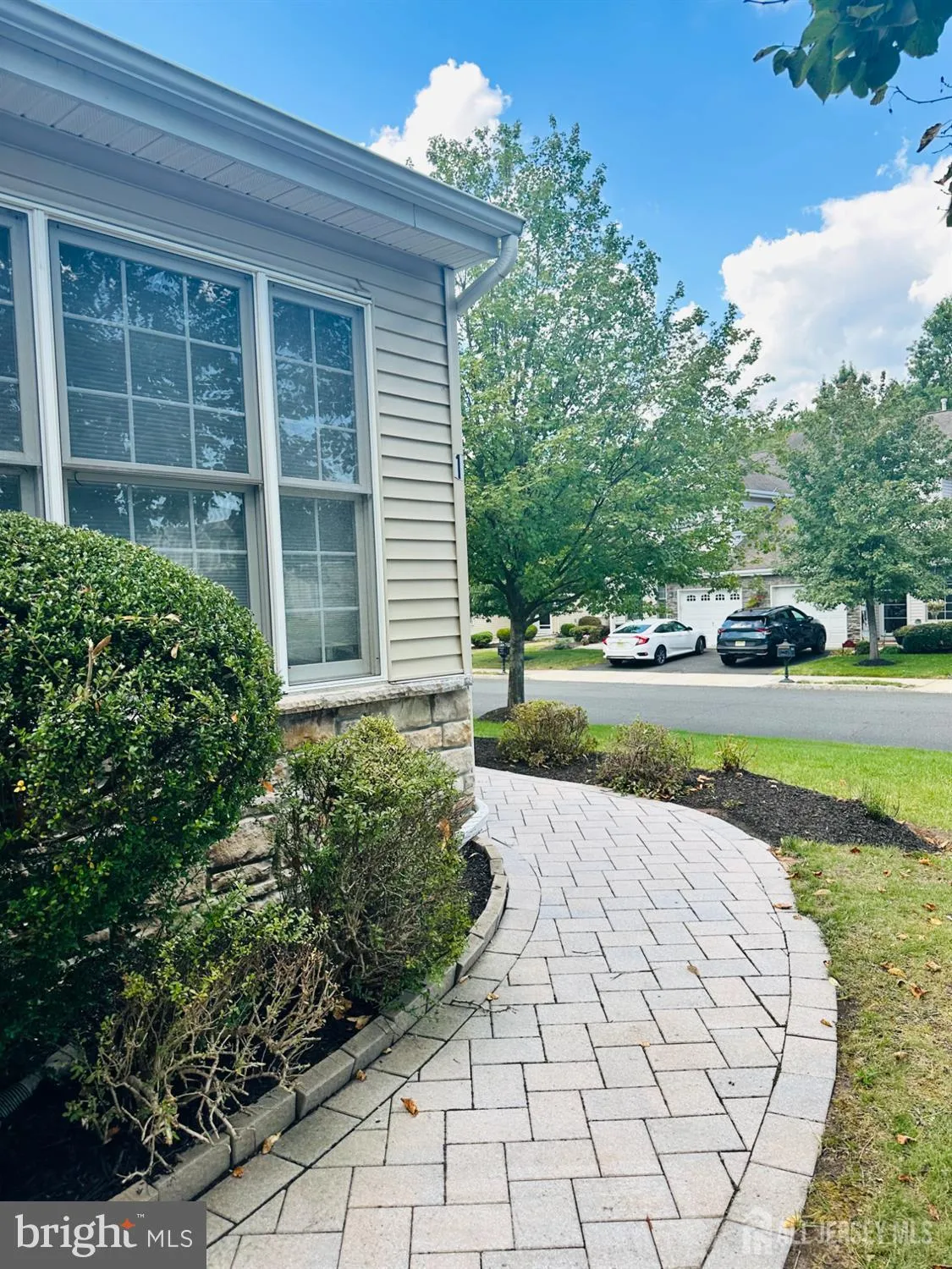 Property Slideshow image 2 of 19 | 1 silcox pl, Somerset, NJ, 08873