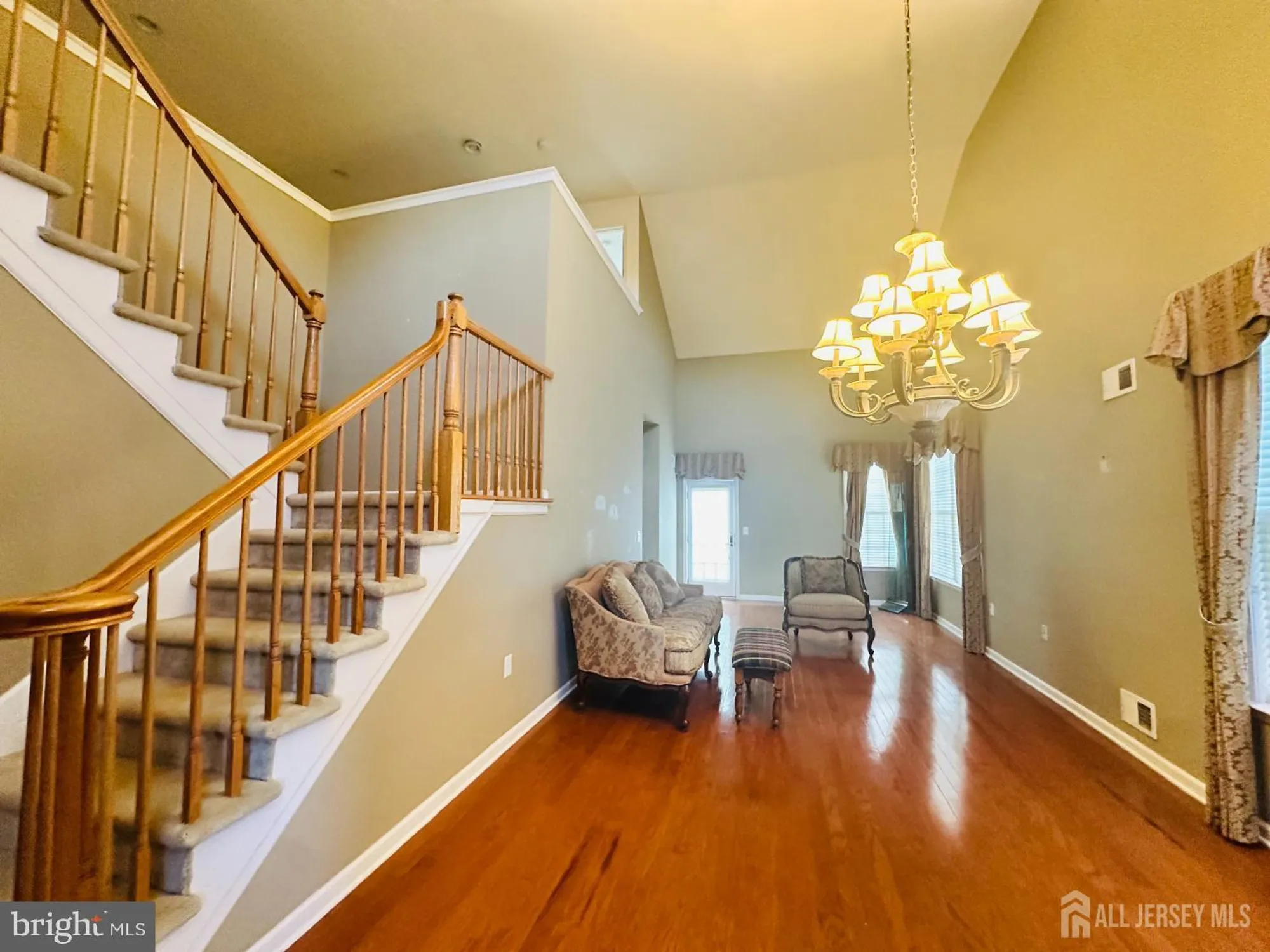 Property Slideshow image 5 of 19 | 1 silcox pl, Somerset, NJ, 08873