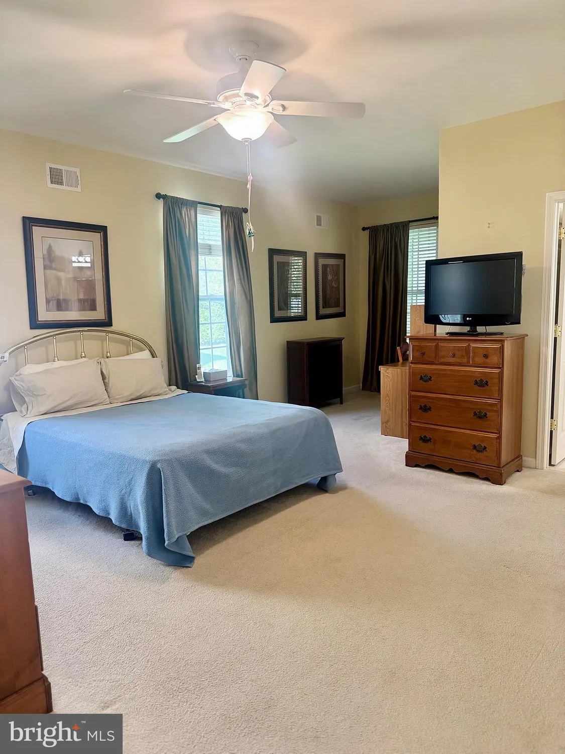 Property Slideshow image 13 of 29 | 607 timberline ln, Manchester Tw, NJ, 08759