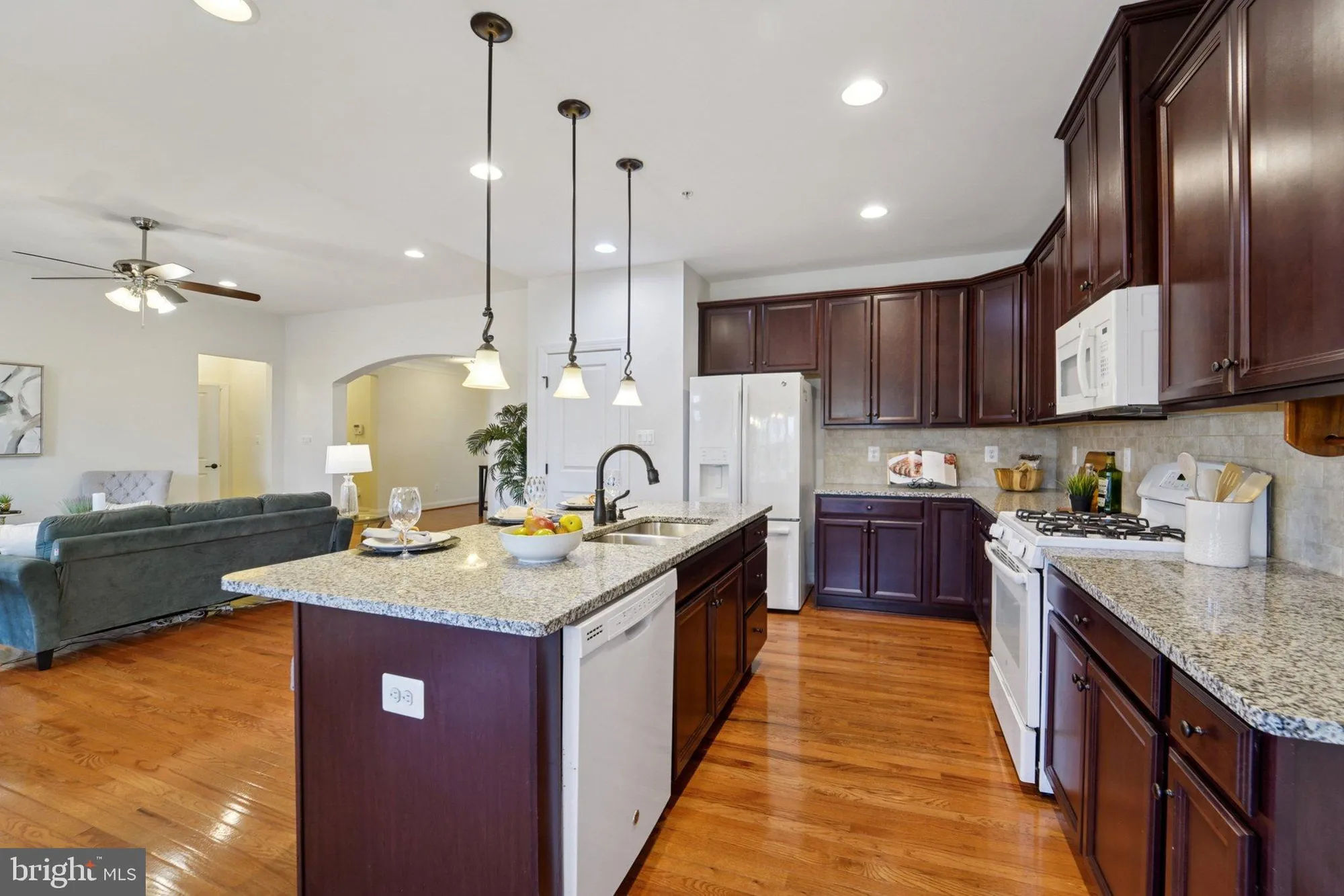 Property Slideshow image 16 of 67 | 1508 orchard grass ct, Odenton, MD, 21113