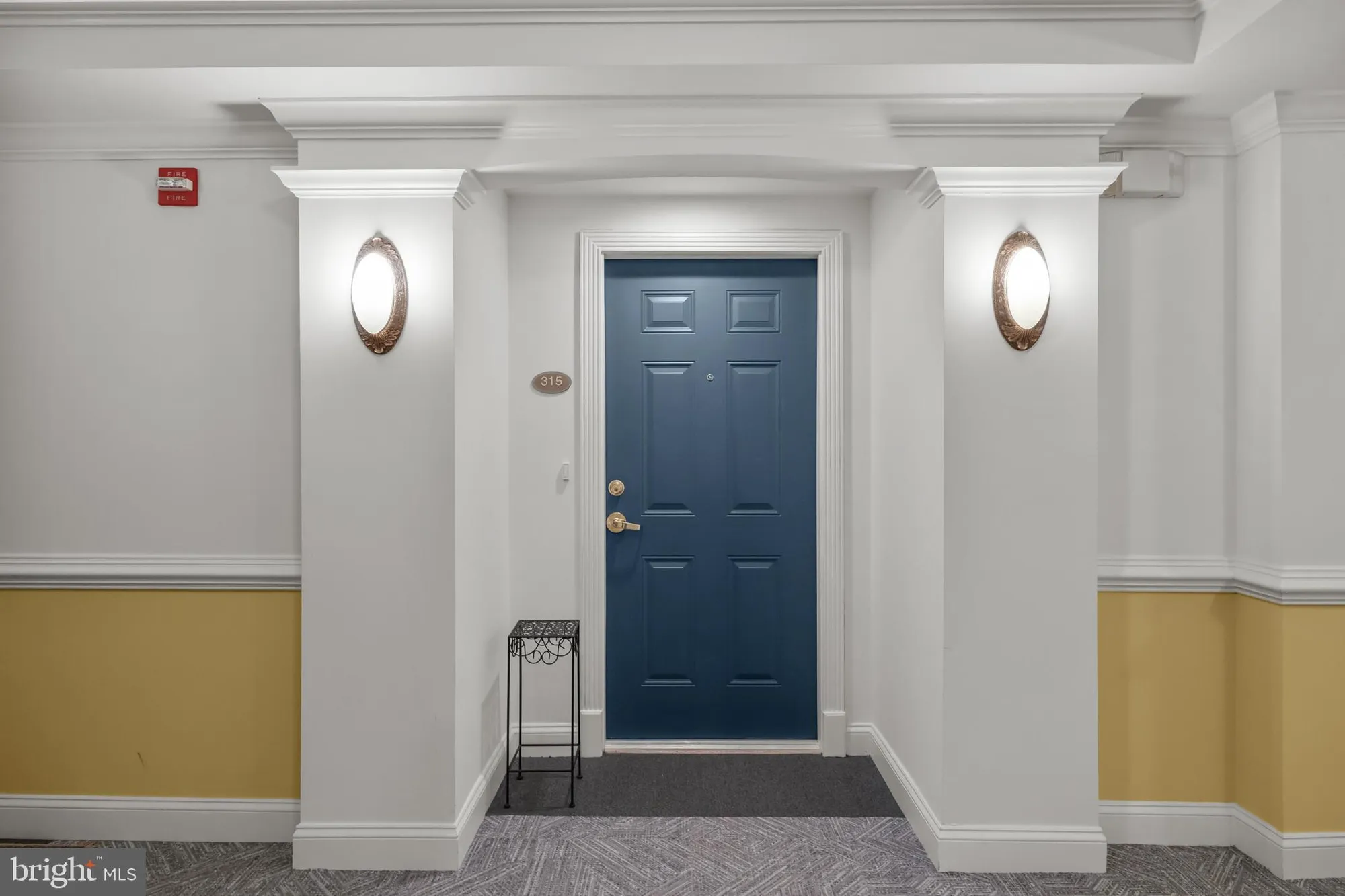 Property Slideshow image 8 of 43 | 2905 saintsbury plz 315, Fairfax, VA, 22031