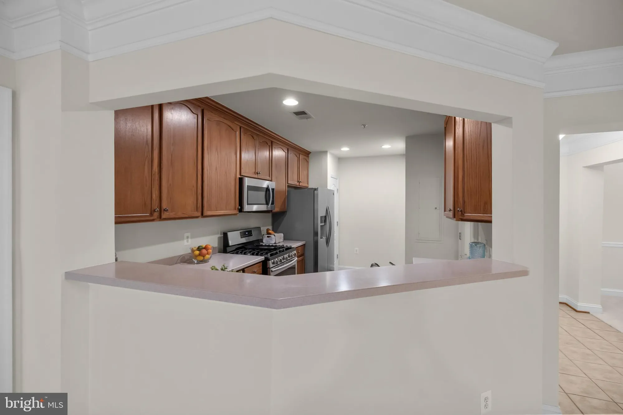 Property Slideshow image 14 of 43 | 2905 saintsbury plz 315, Fairfax, VA, 22031