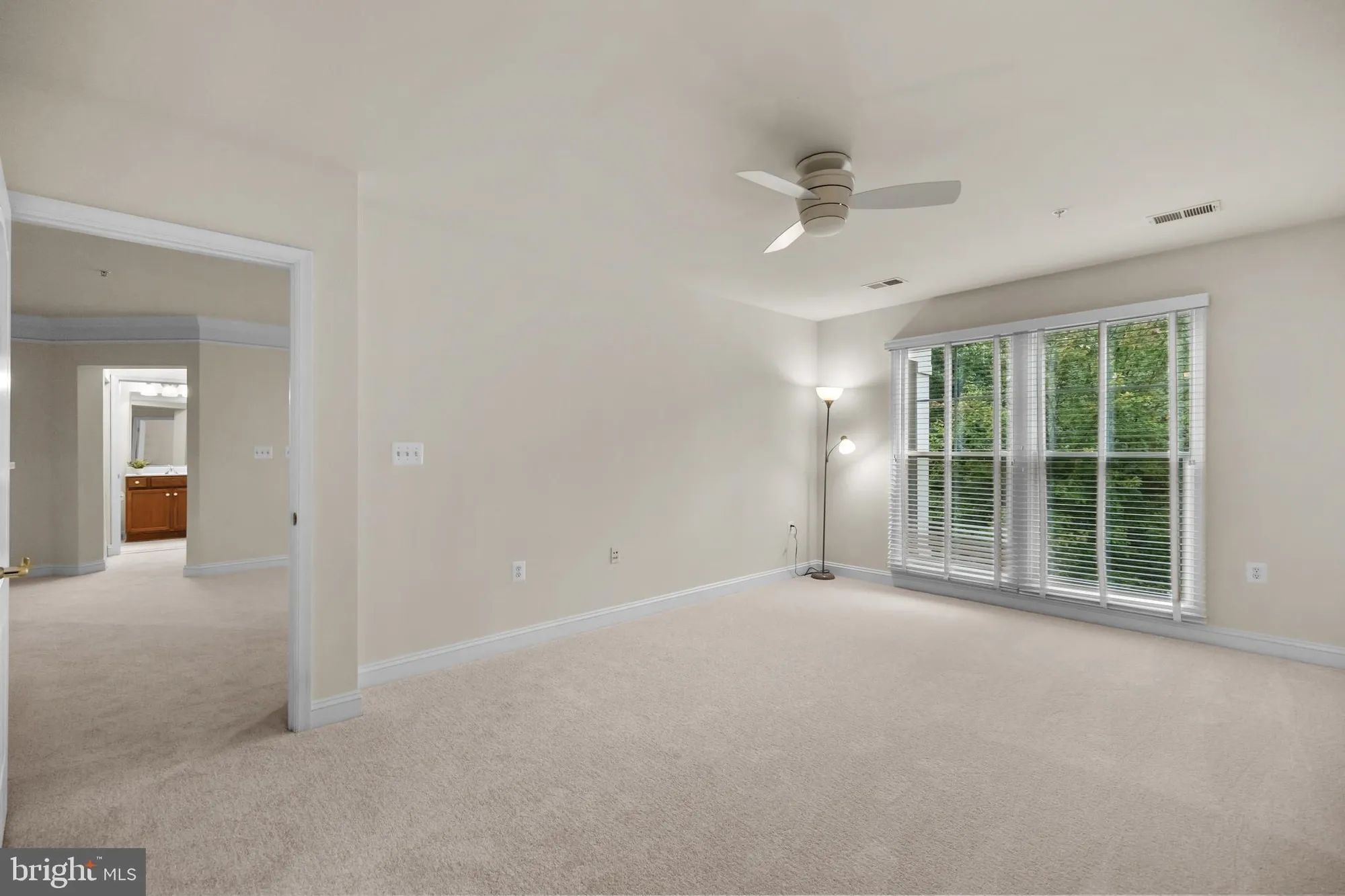 Property Slideshow image 25 of 43 | 2905 saintsbury plz 315, Fairfax, VA, 22031