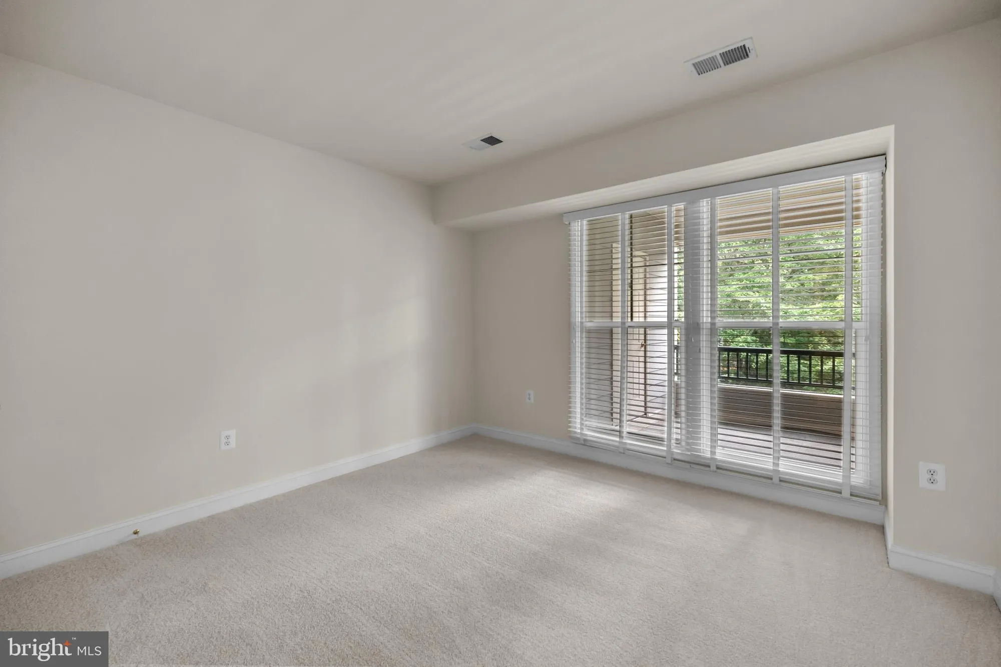 Property Slideshow image 34 of 43 | 2905 saintsbury plz 315, Fairfax, VA, 22031