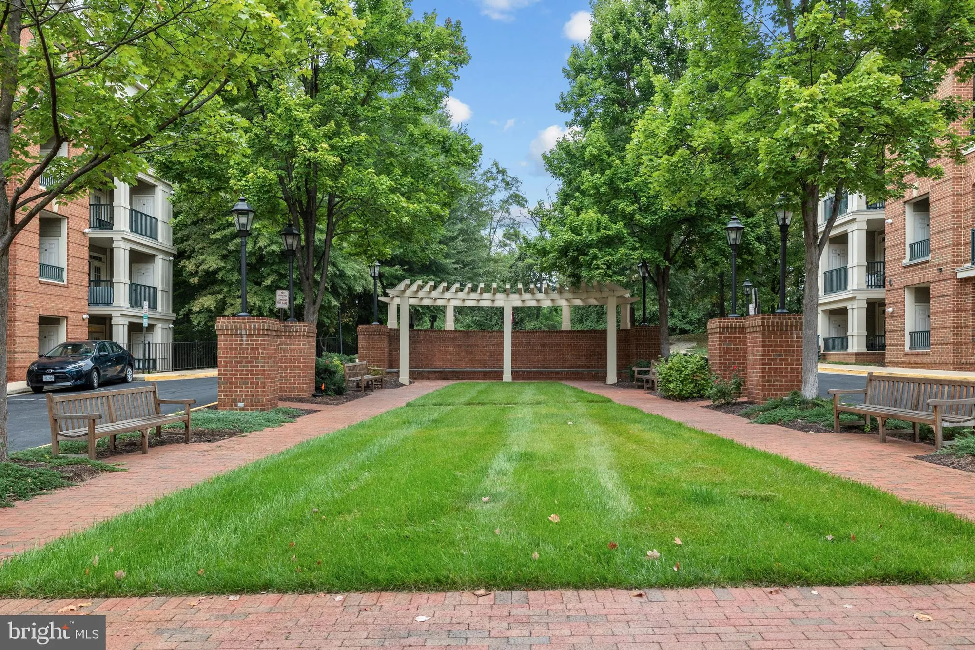 Property Slideshow image 43 of 43 | 2905 saintsbury plz 315, Fairfax, VA, 22031