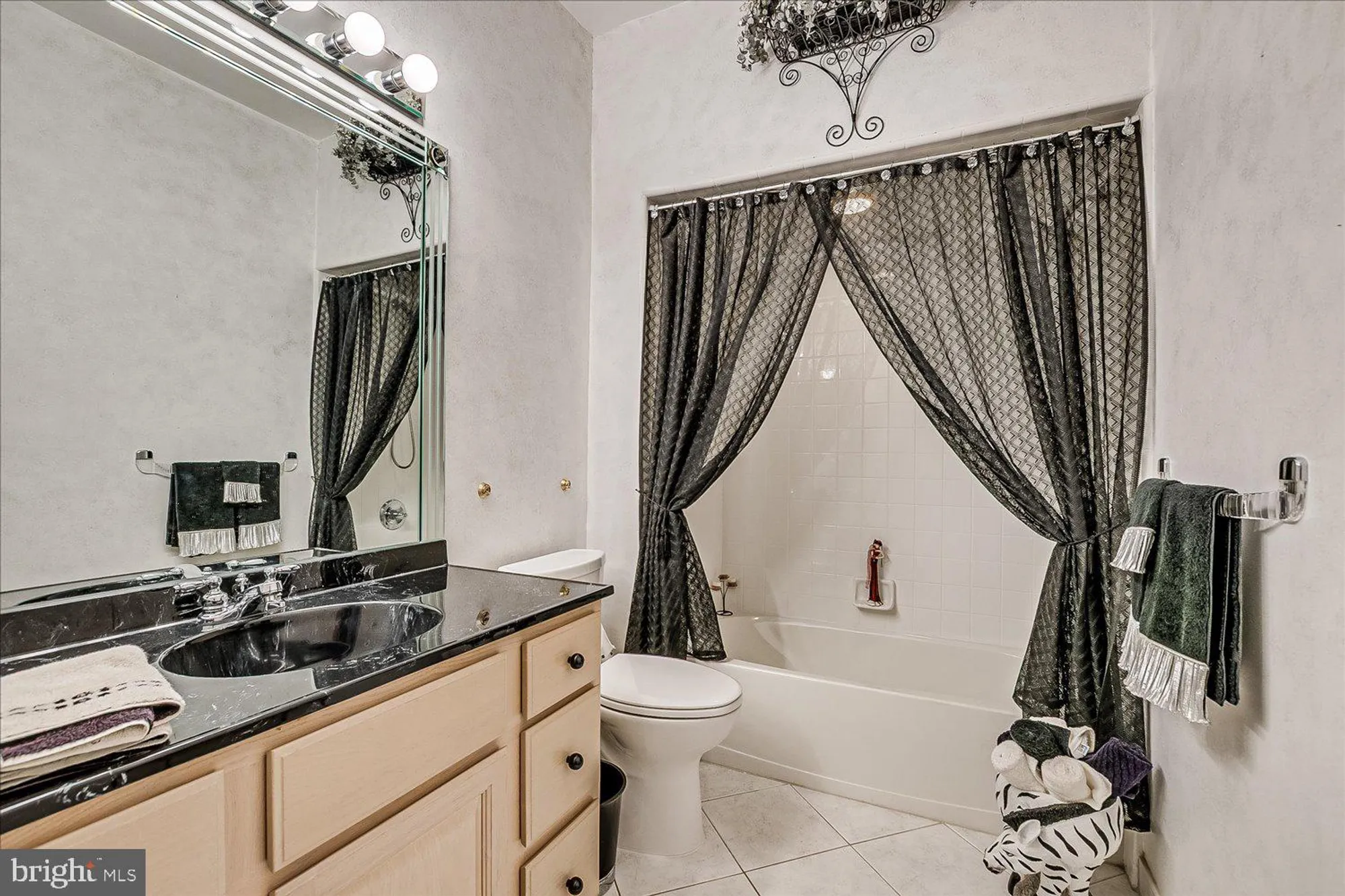 Property Slideshow image 27 of 50 | 136 birmingham ln, Monroe Township, NJ, 08831