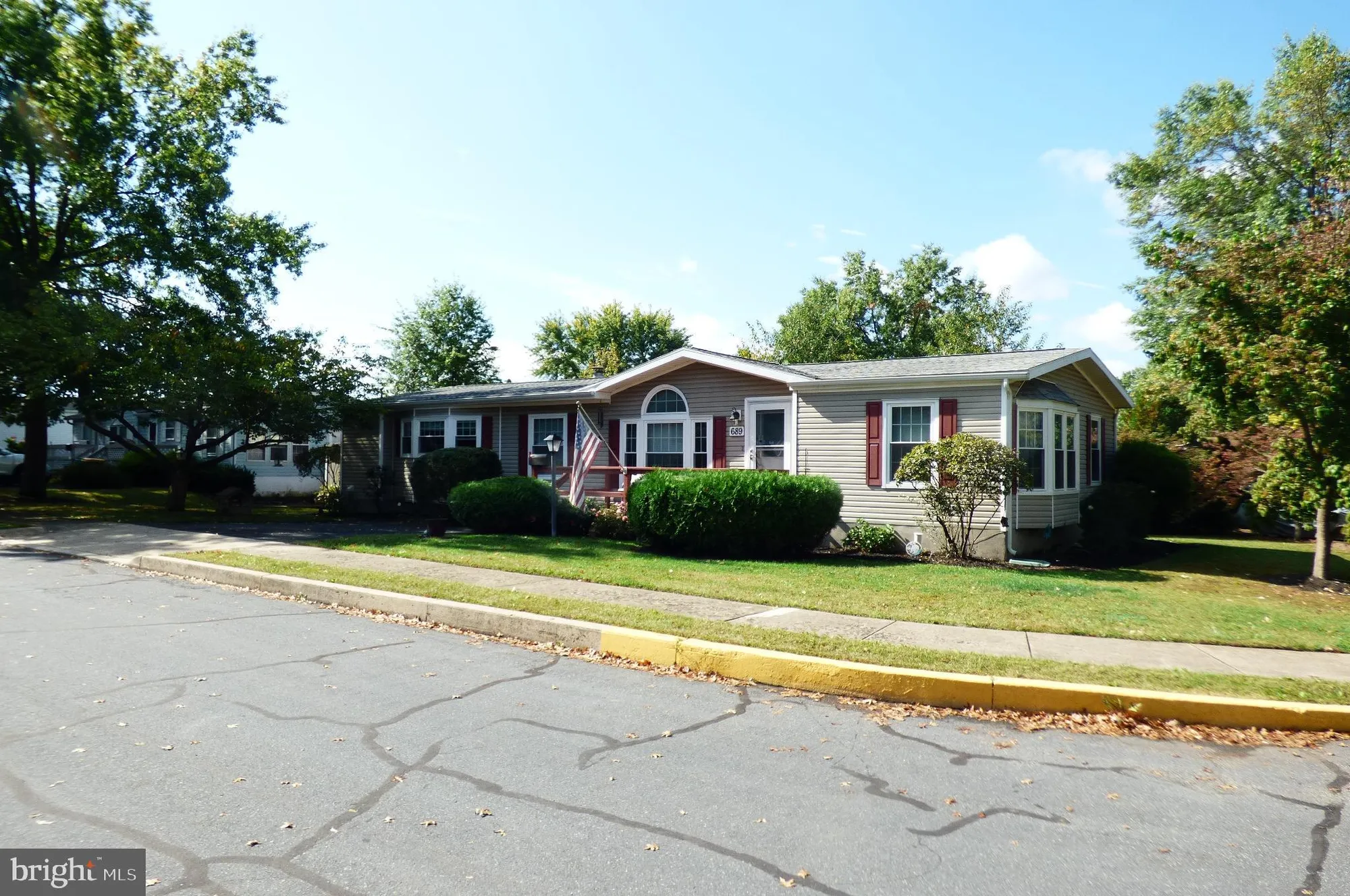 Property Slideshow image 1 of 4 | 689 mimosa ct, Red Hill, PA, 18076