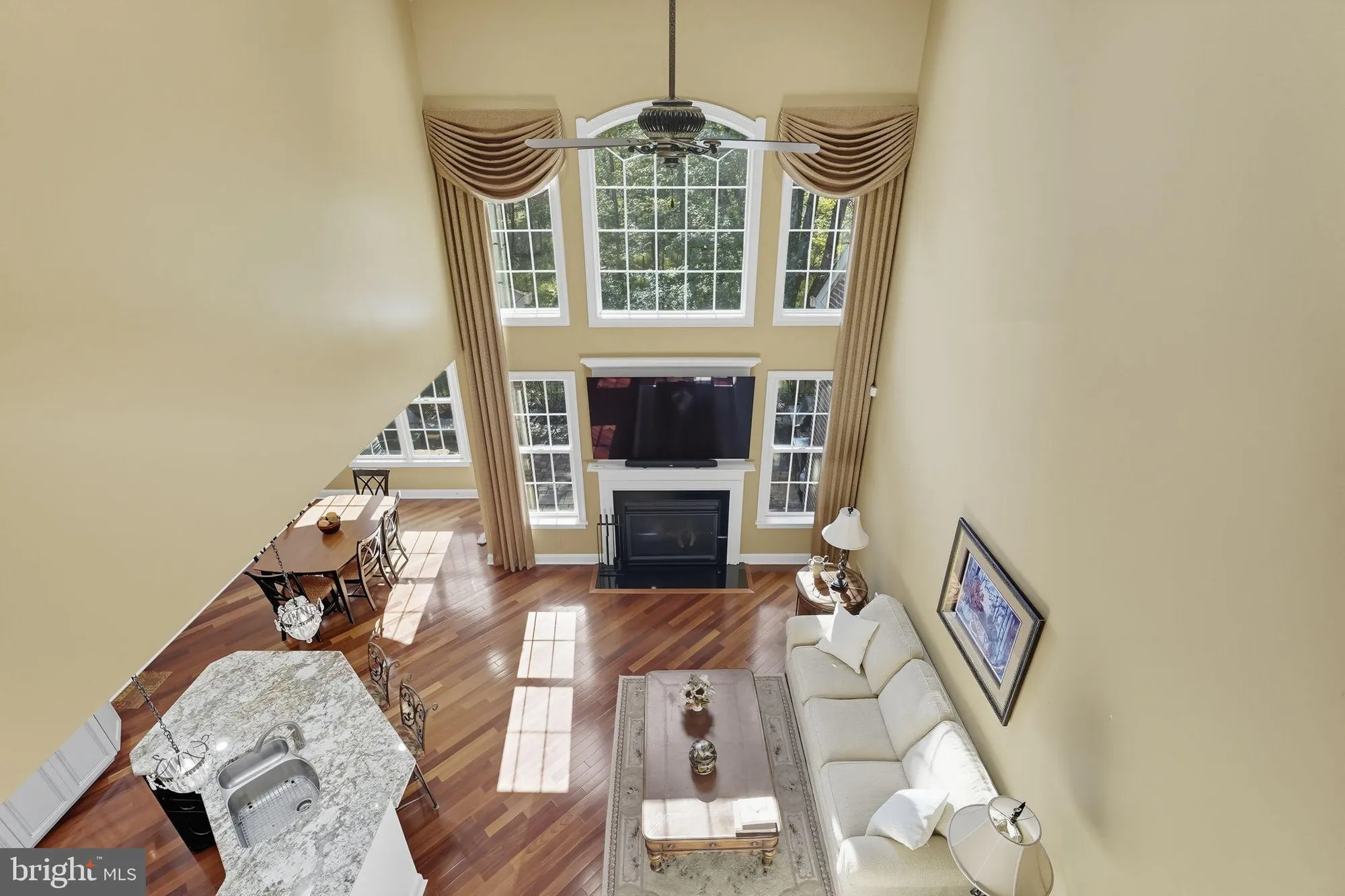 Property Slideshow image 10 of 36 | 95 rittenhouse cir, Newtown, PA, 18940
