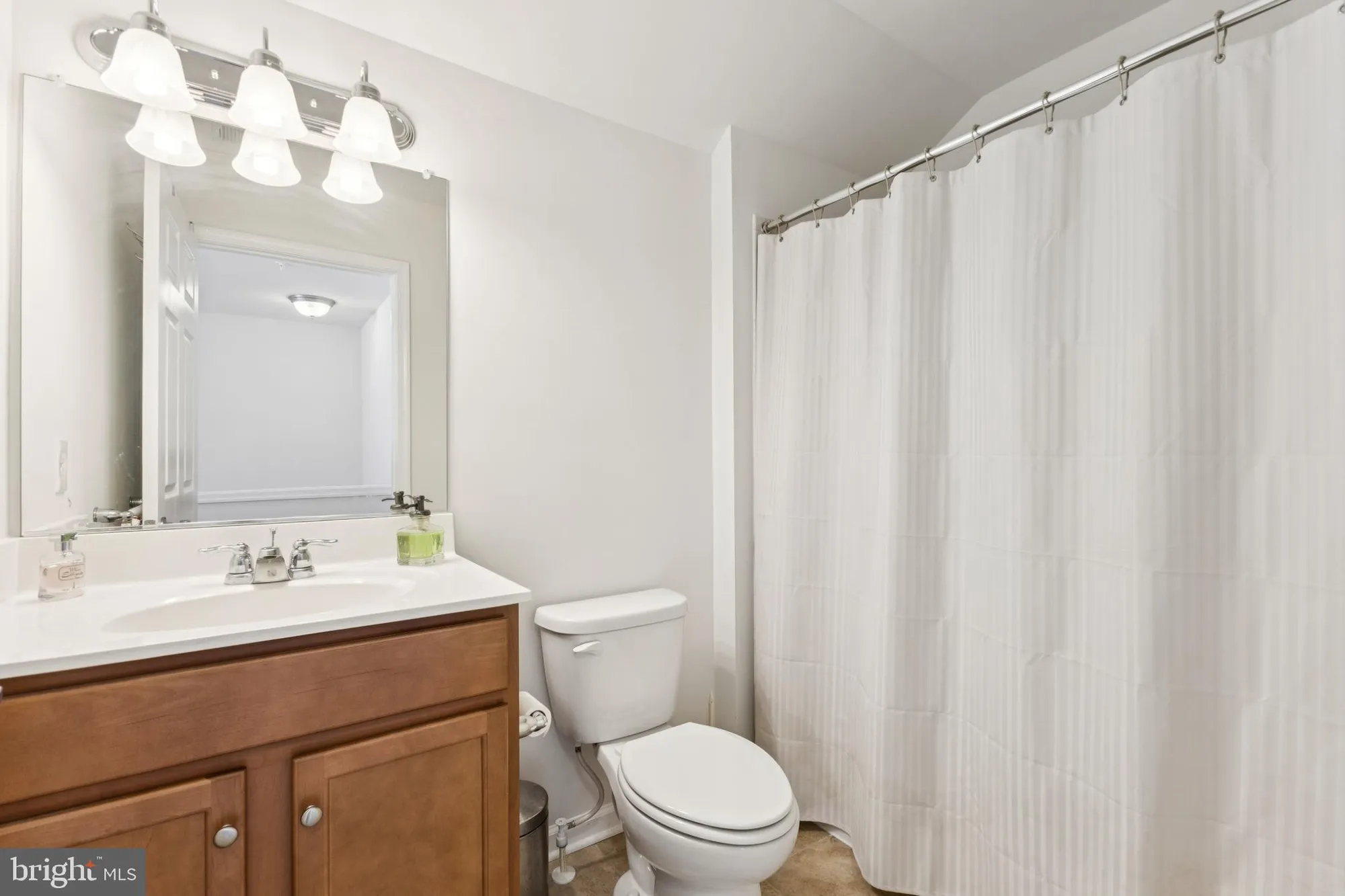 Property Slideshow image 19 of 25 | 97 battery point dr, Fredericksburg, VA, 22406