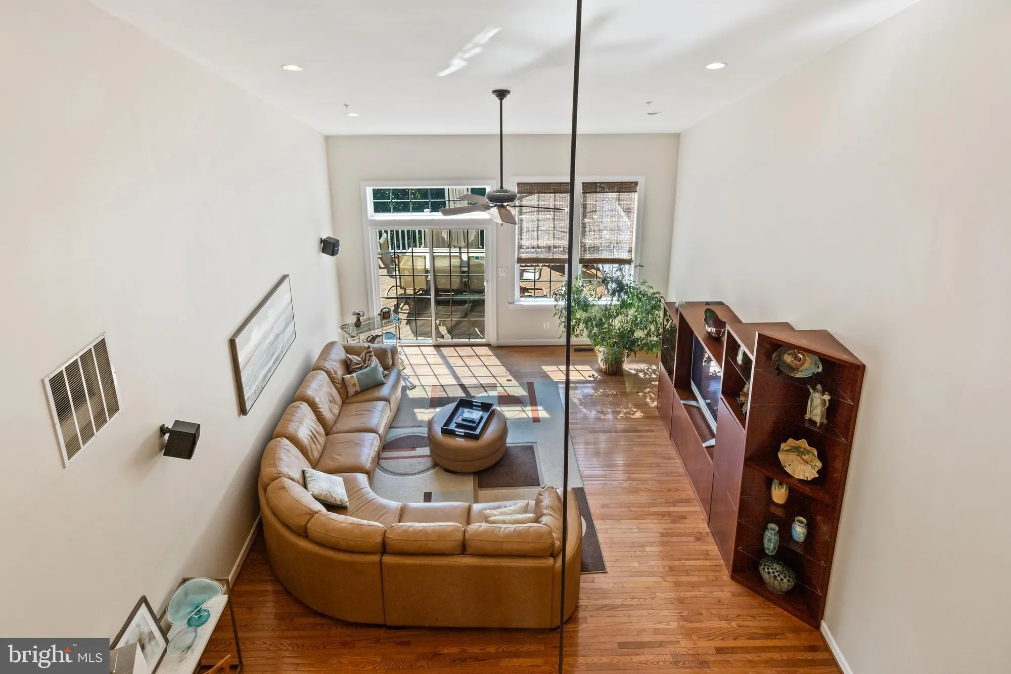 Property Slideshow image 14 of 28 | 8325 meadowsweet rd # 8325, Baltimore, MD, 21208