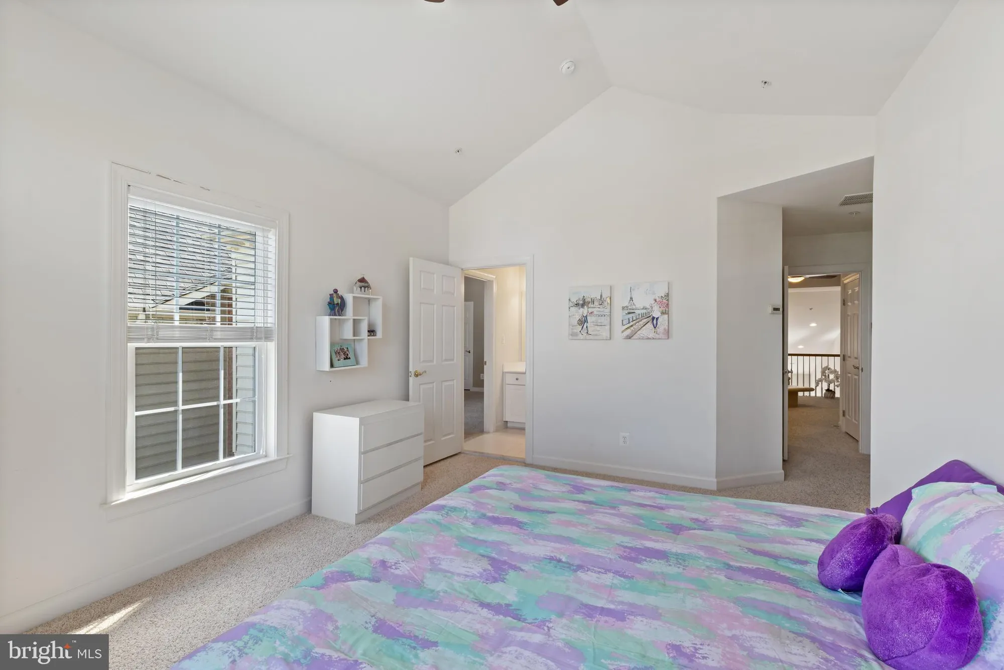 Property Slideshow image 21 of 28 | 8325 meadowsweet rd # 8325, Baltimore, MD, 21208