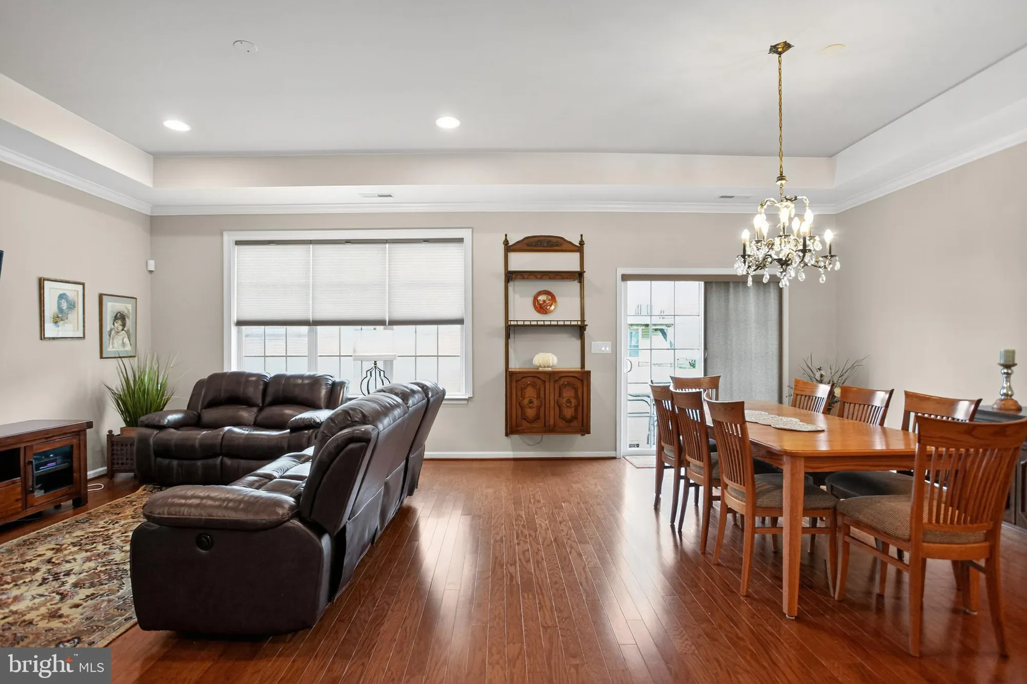 Property Slideshow image 18 of 30 | 2680 iris ln, Philadelphia, PA, 19116