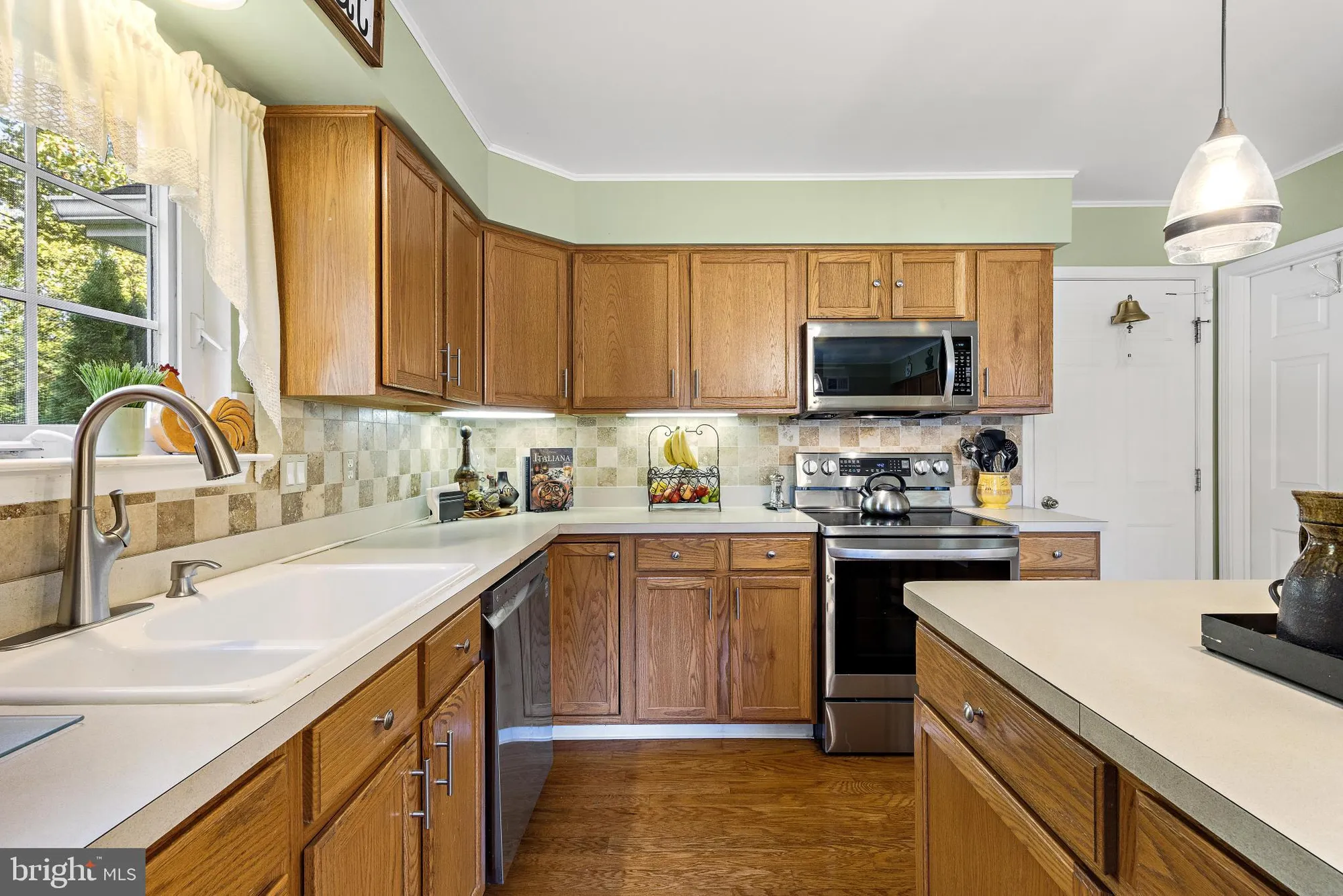 Property Slideshow image 21 of 39 | 14 skylark ln, Lakewood, NJ, 08701