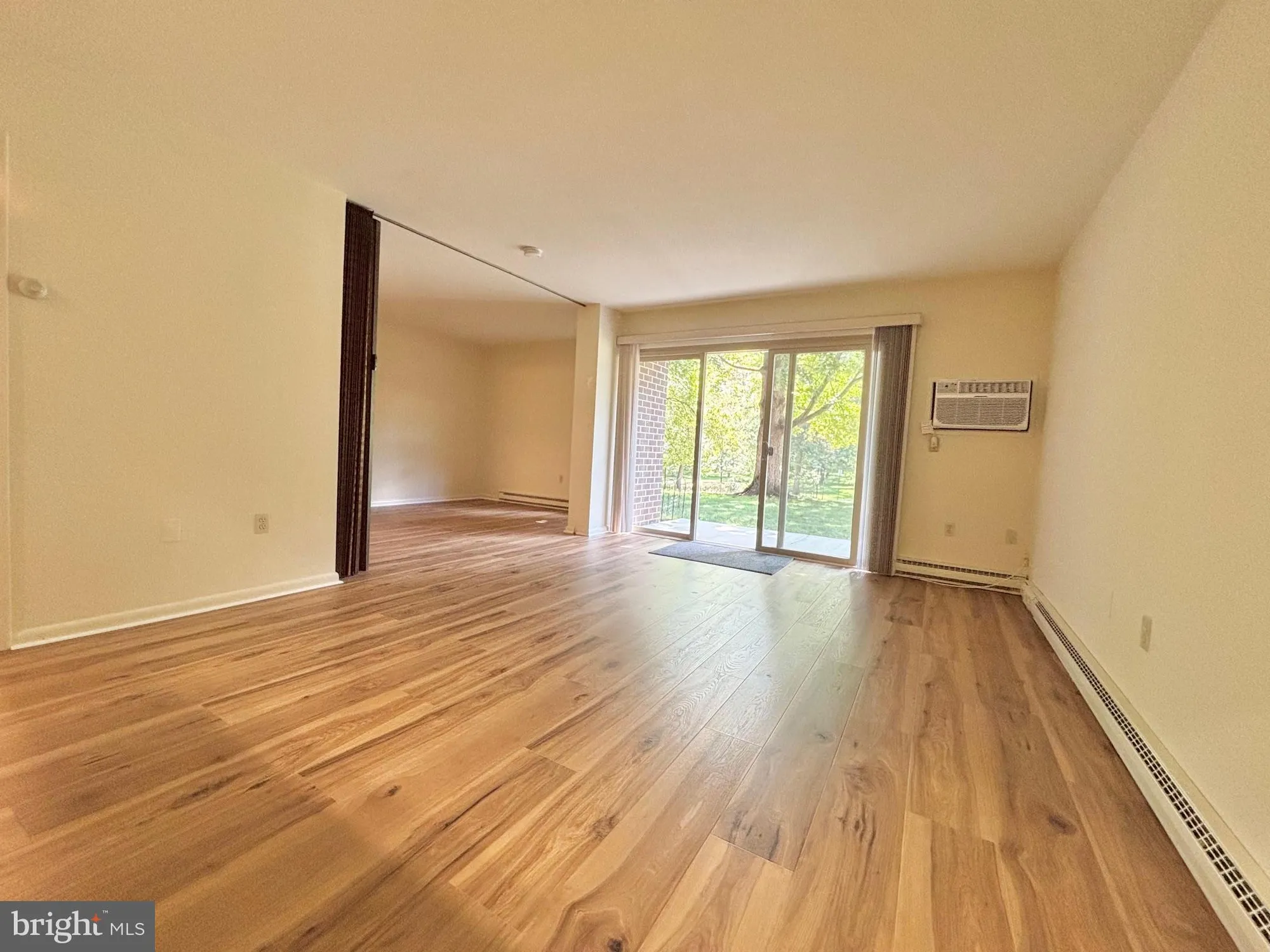 Property Slideshow image 2 of 10 | 3322 chiswick ct 61-1g, Silver Spring, MD, 20906
