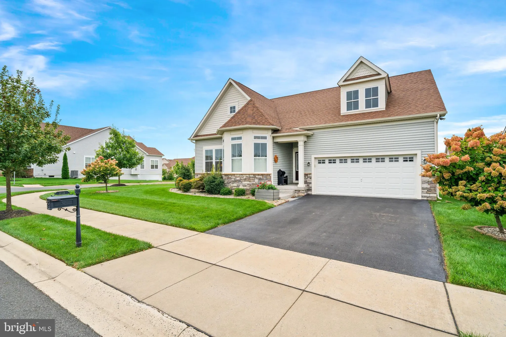 Property Slideshow image 3 of 58 | 515 barrymore pkwy, Middletown, DE, 19709