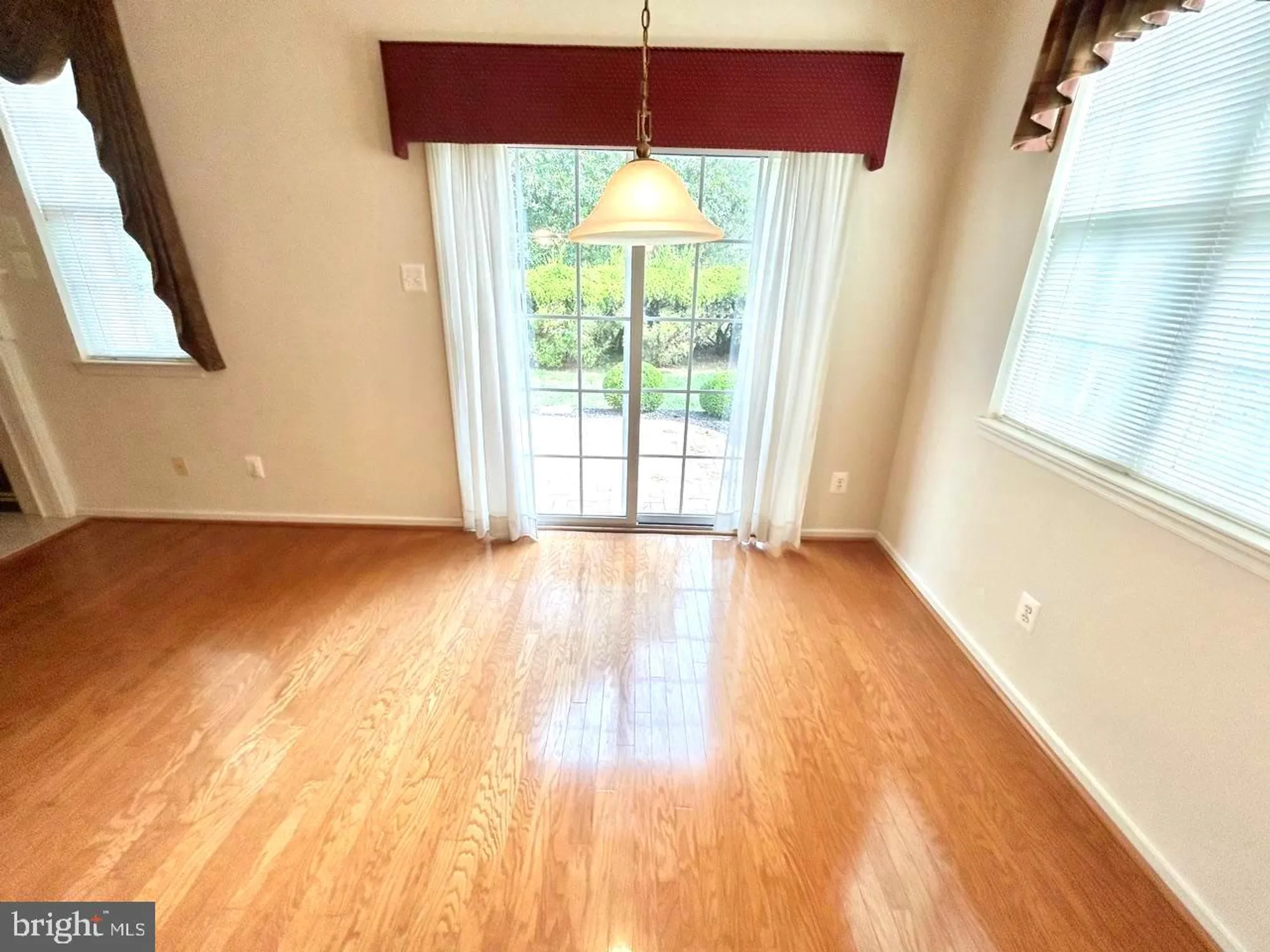 Property Slideshow image 7 of 58 | 238 night hawk cir, West Deptford, NJ, 08086