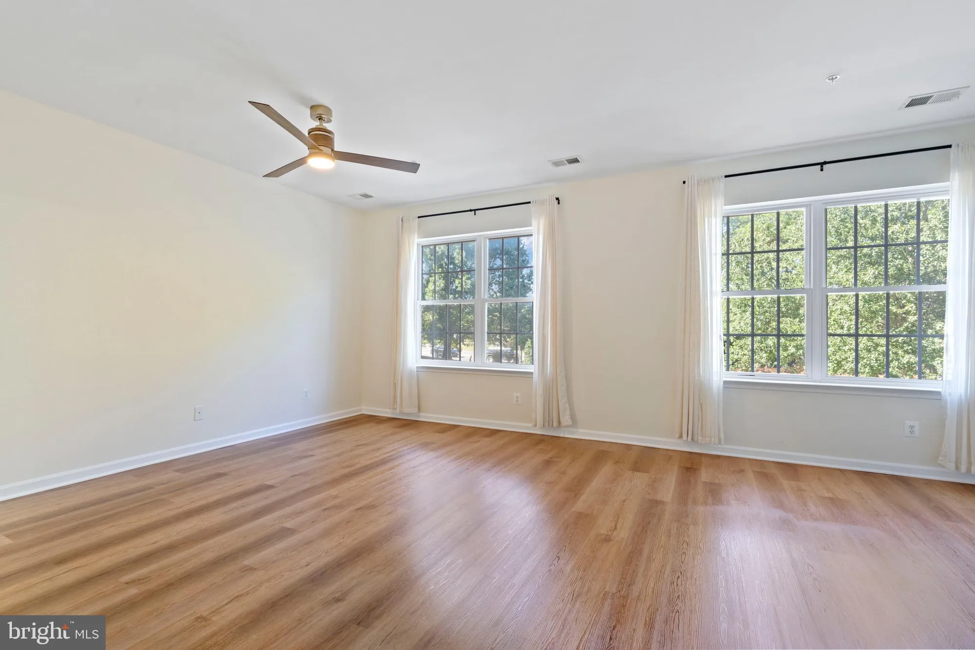 Property Slideshow image 20 of 48 | 20745 royal palace sq 210, Sterling, VA, 20165