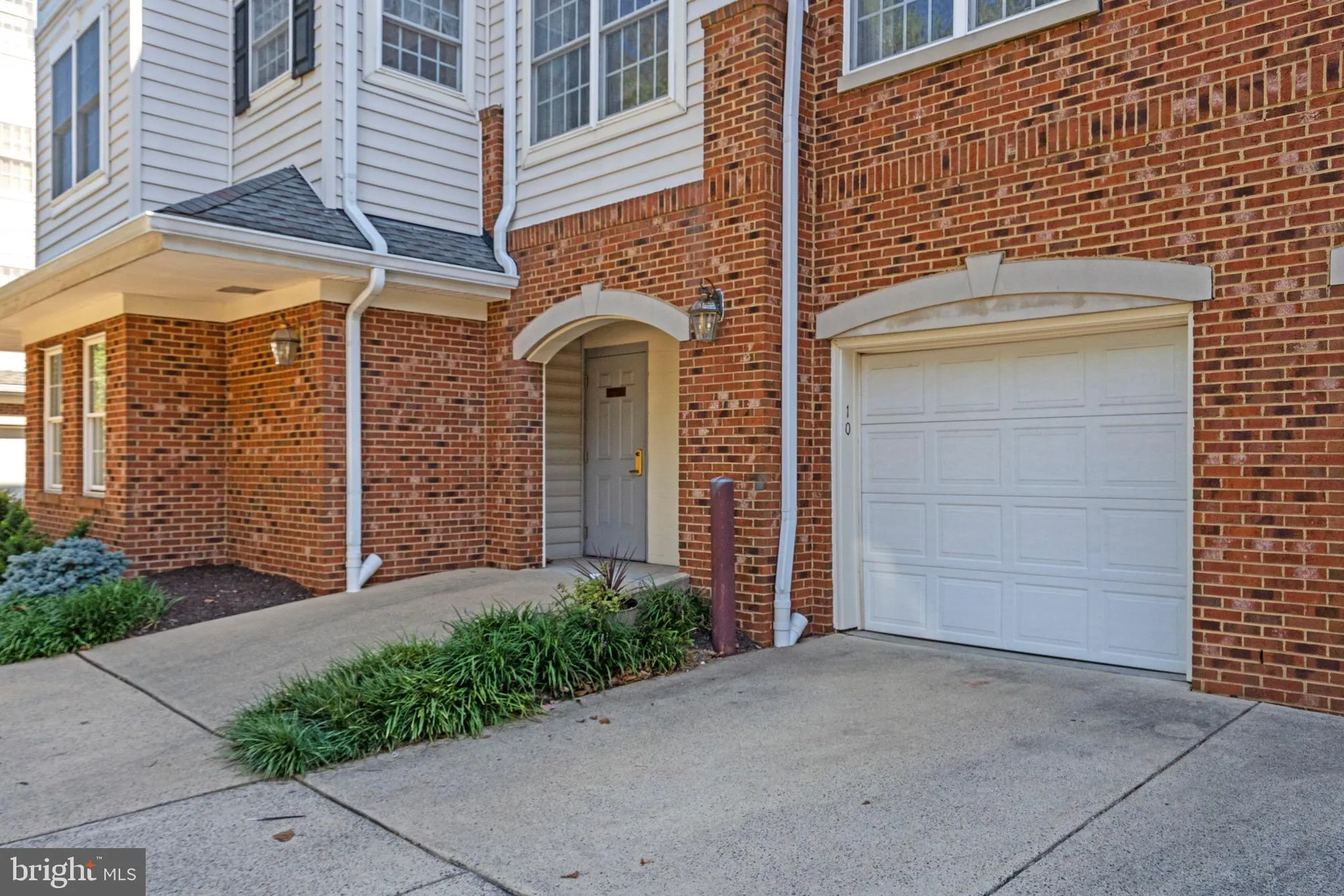 Property Slideshow image 32 of 48 | 20745 royal palace sq 210, Sterling, VA, 20165