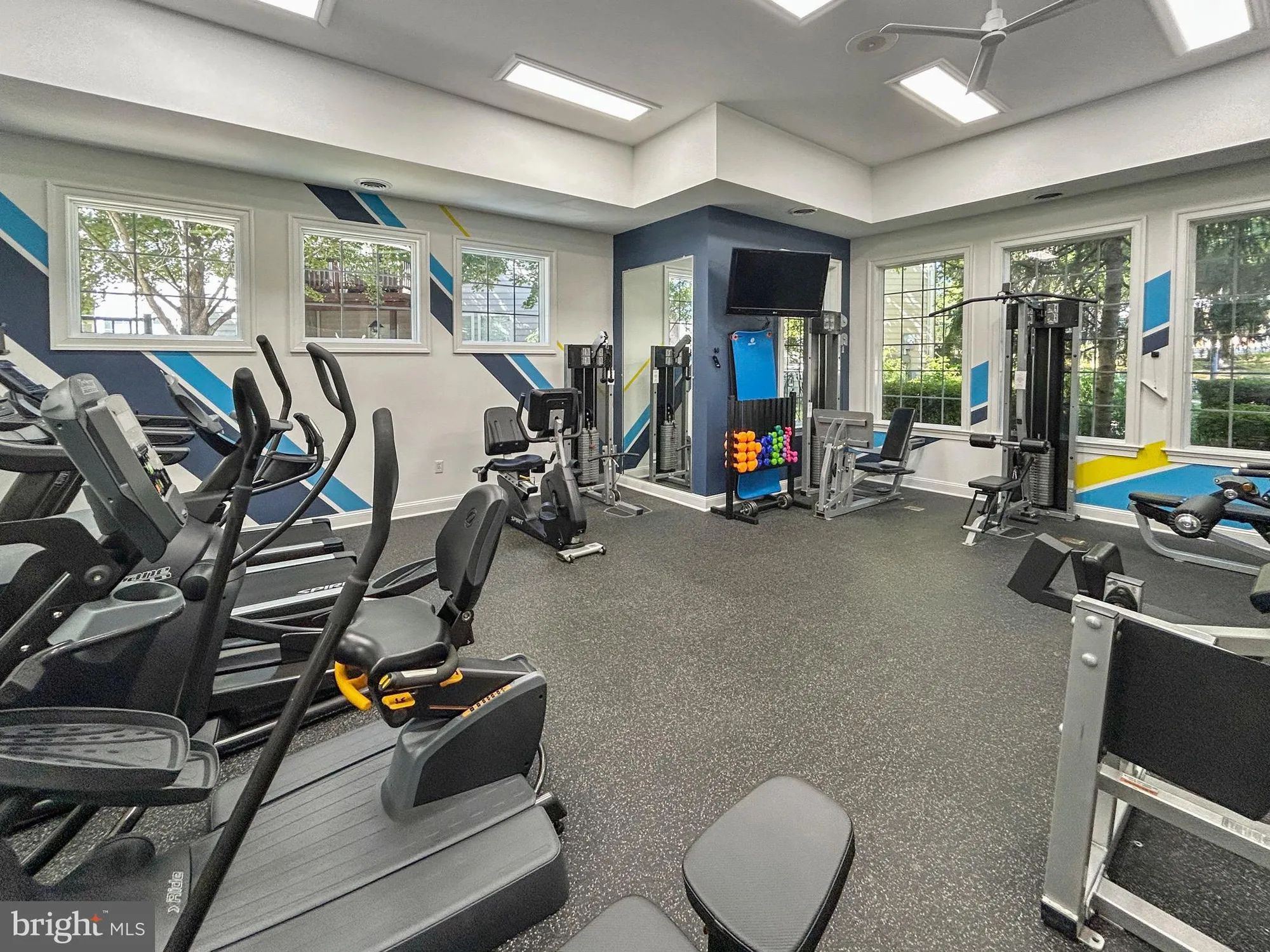 Property Slideshow image 46 of 48 | 20745 royal palace sq 210, Sterling, VA, 20165