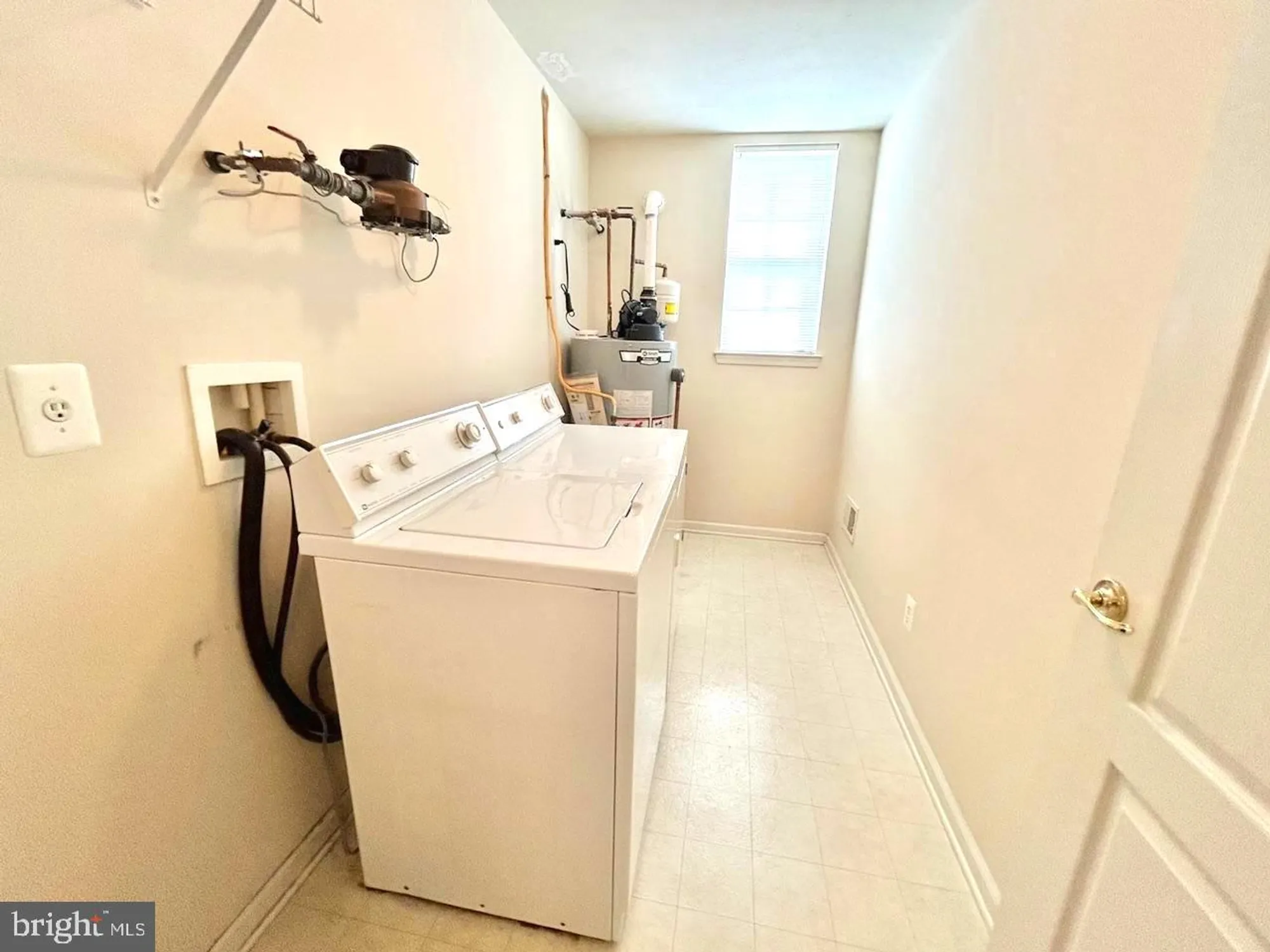 Property Slideshow image 24 of 58 | 238 night hawk cir, West Deptford, NJ, 08086