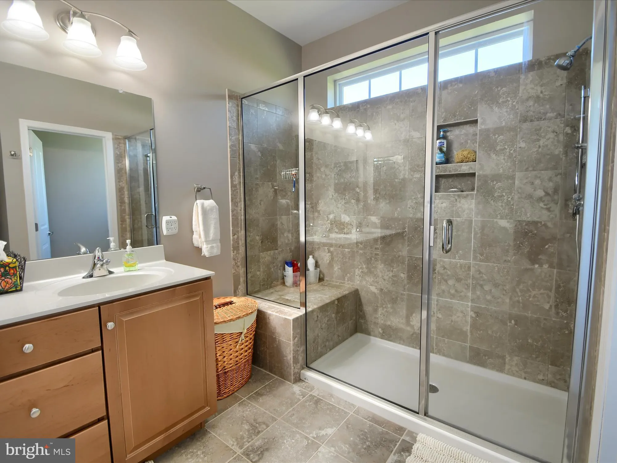 Property Slideshow image 23 of 47 | 3623 daylily dr, Emmaus, PA, 18049