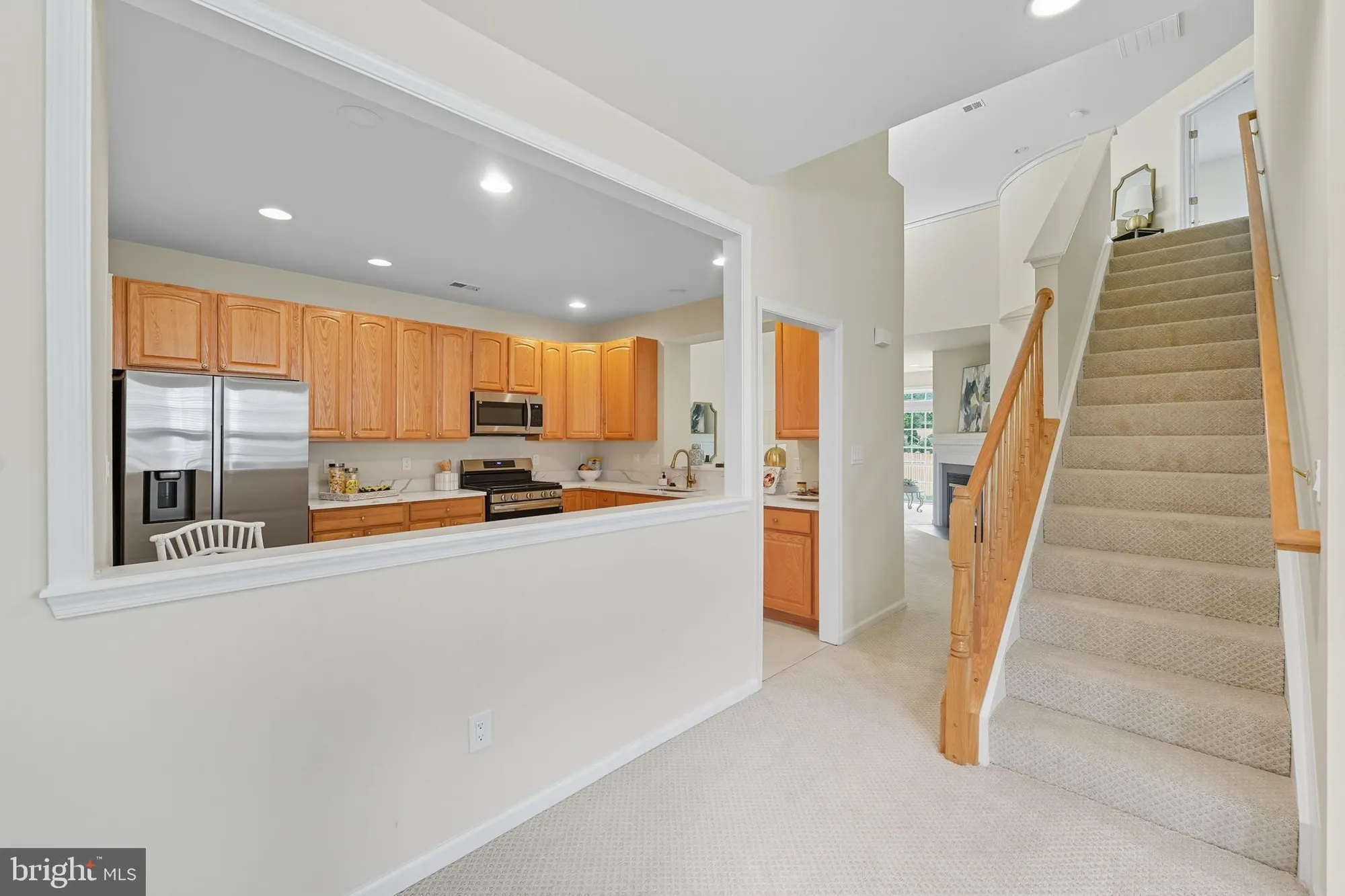 Property Slideshow image 11 of 30 | 6066 halverton pl, Gainesville, VA, 20155