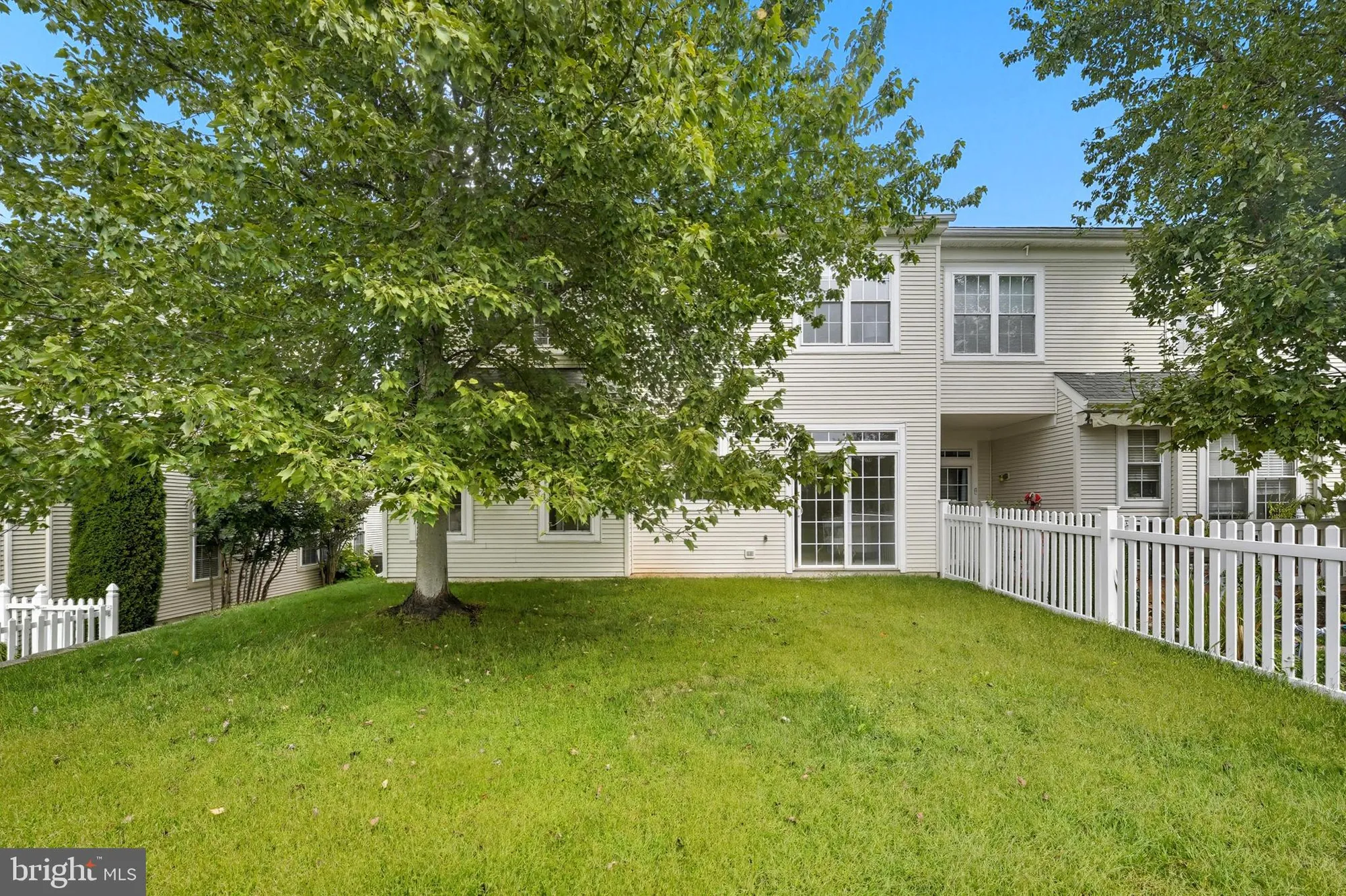 Property Slideshow image 25 of 30 | 6066 halverton pl, Gainesville, VA, 20155