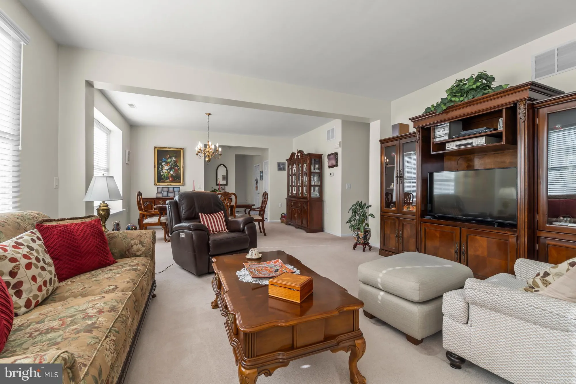 Property Slideshow image 11 of 18 | 9 dutchess ct, Southampton, NJ, 08088