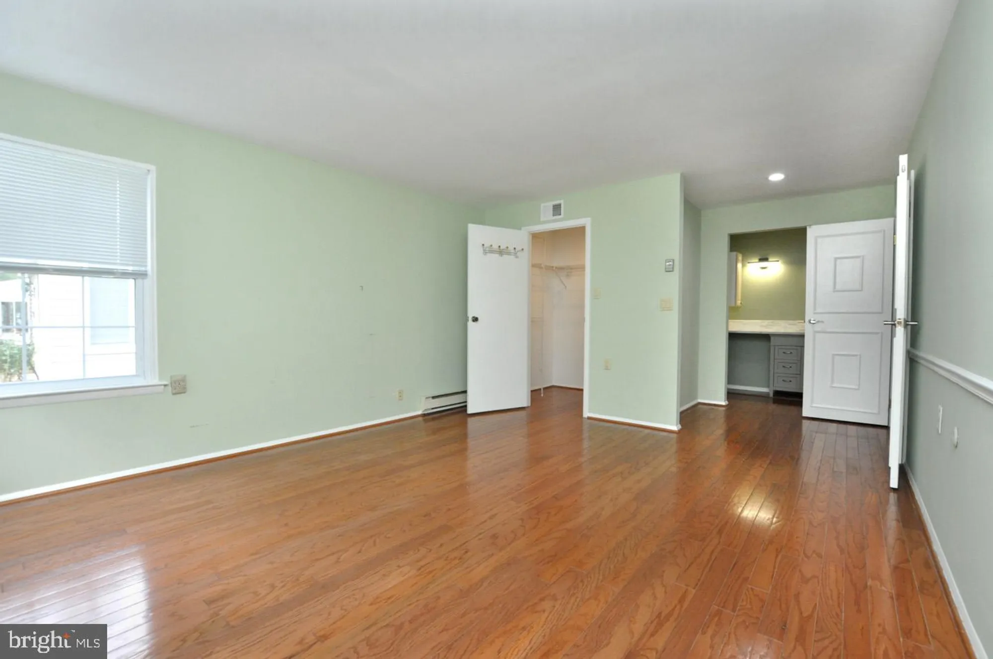 Property Slideshow image 20 of 26 | 41 new castle dr, Southampton, NJ, 08088