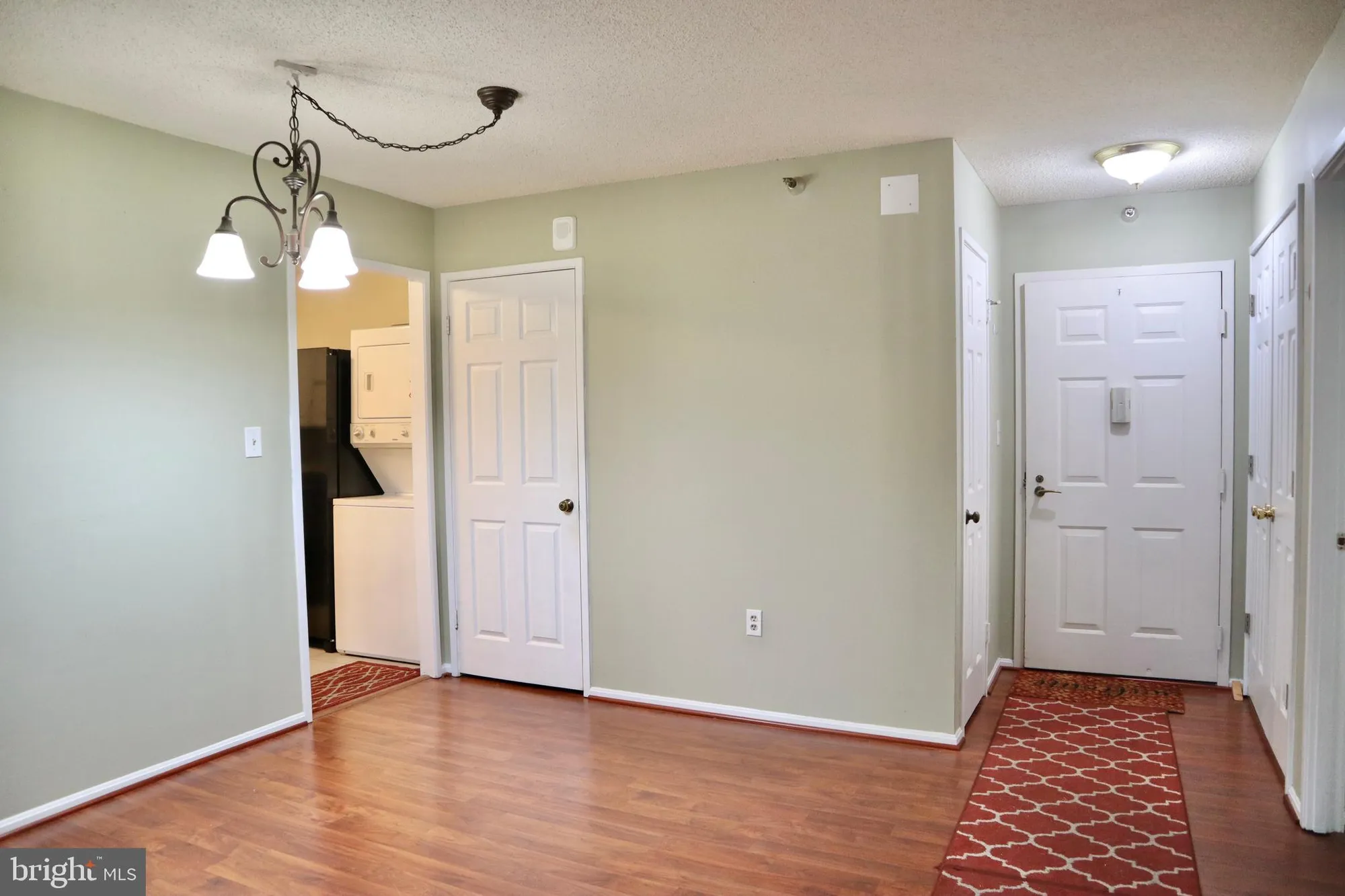 Property Slideshow image 14 of 53 | 15107 interlachen dr 2-119, Silver Spring, MD, 20906