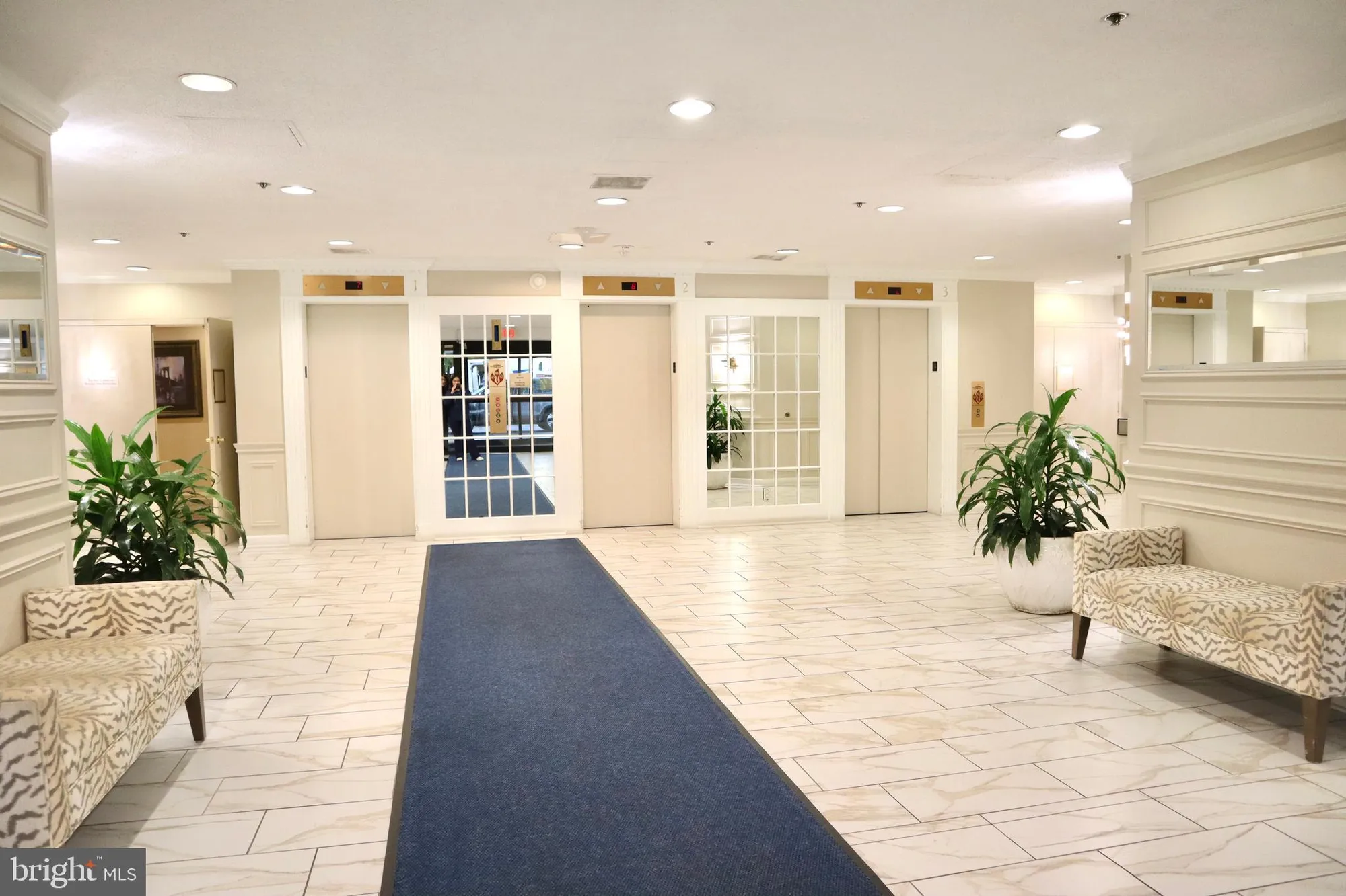 Property Slideshow image 6 of 53 | 15107 interlachen dr 2-119, Silver Spring, MD, 20906