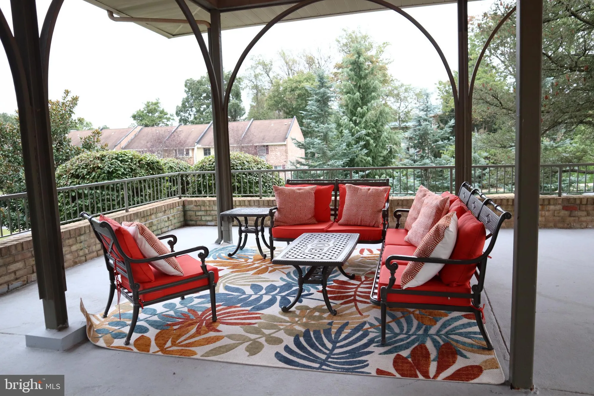 Property Slideshow image 44 of 53 | 15107 interlachen dr 2-119, Silver Spring, MD, 20906