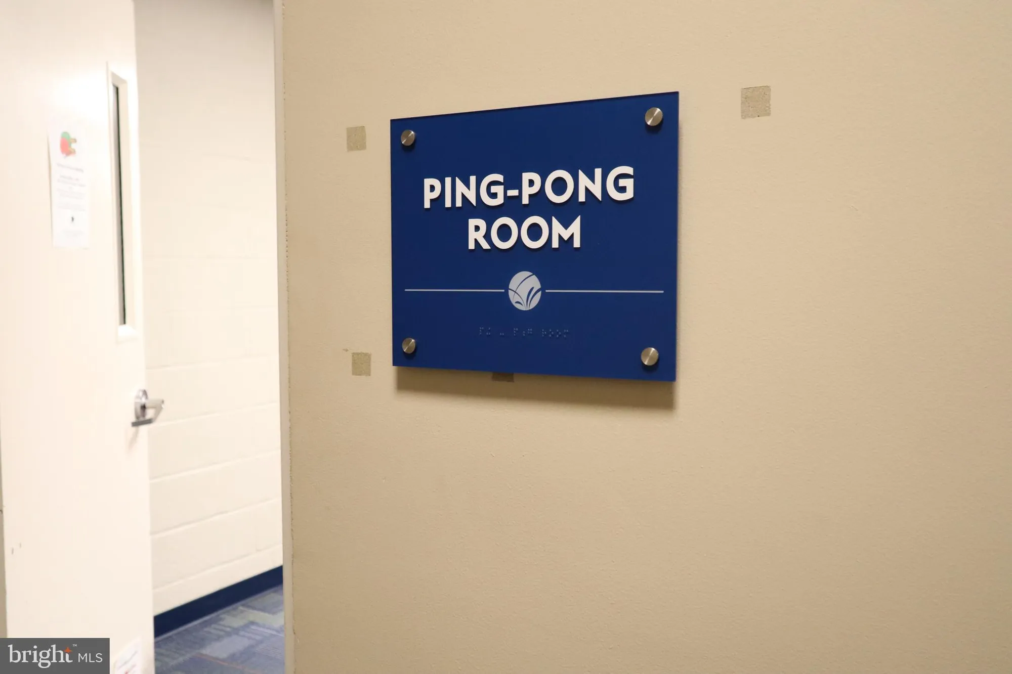 Property Slideshow image 42 of 53 | 15107 interlachen dr 2-119, Silver Spring, MD, 20906