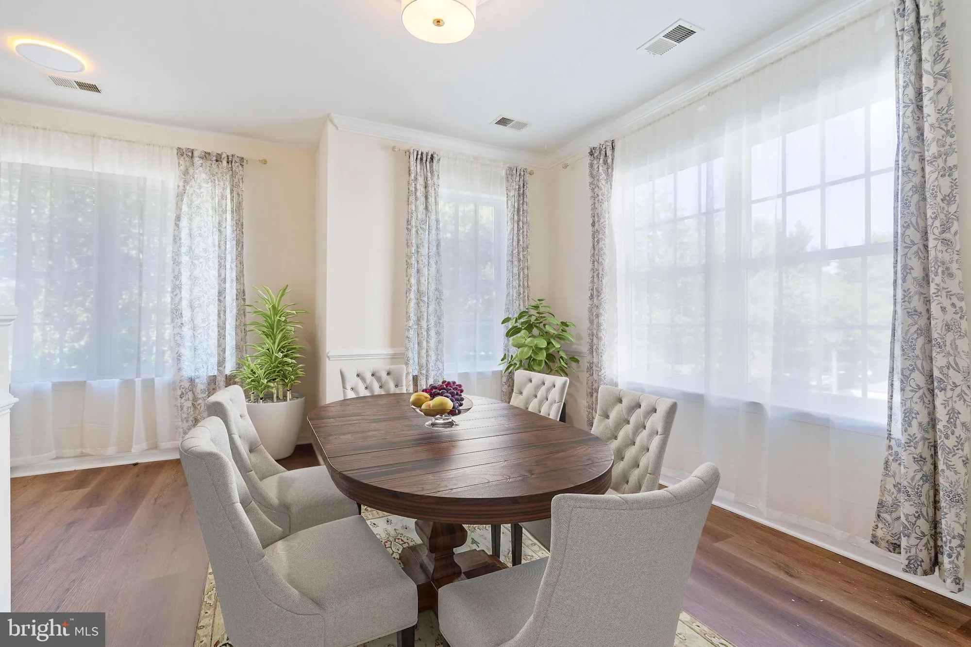 Property Slideshow image 4 of 48 | 20745 royal palace sq 210, Sterling, VA, 20165