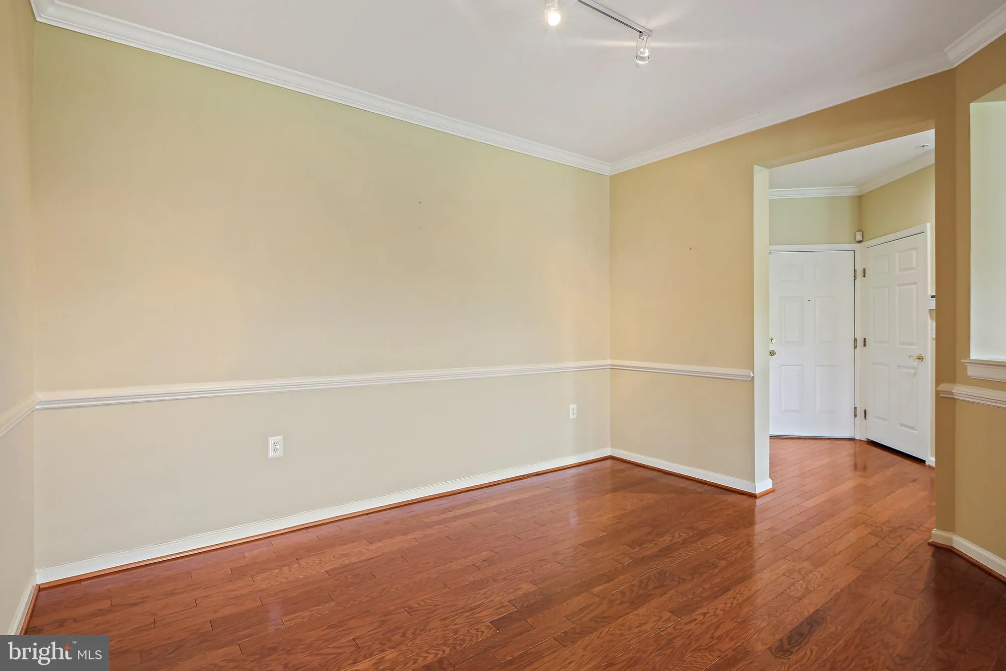 Property Slideshow image 13 of 37 | 11100 chambers ct c, Woodstock, MD, 21163