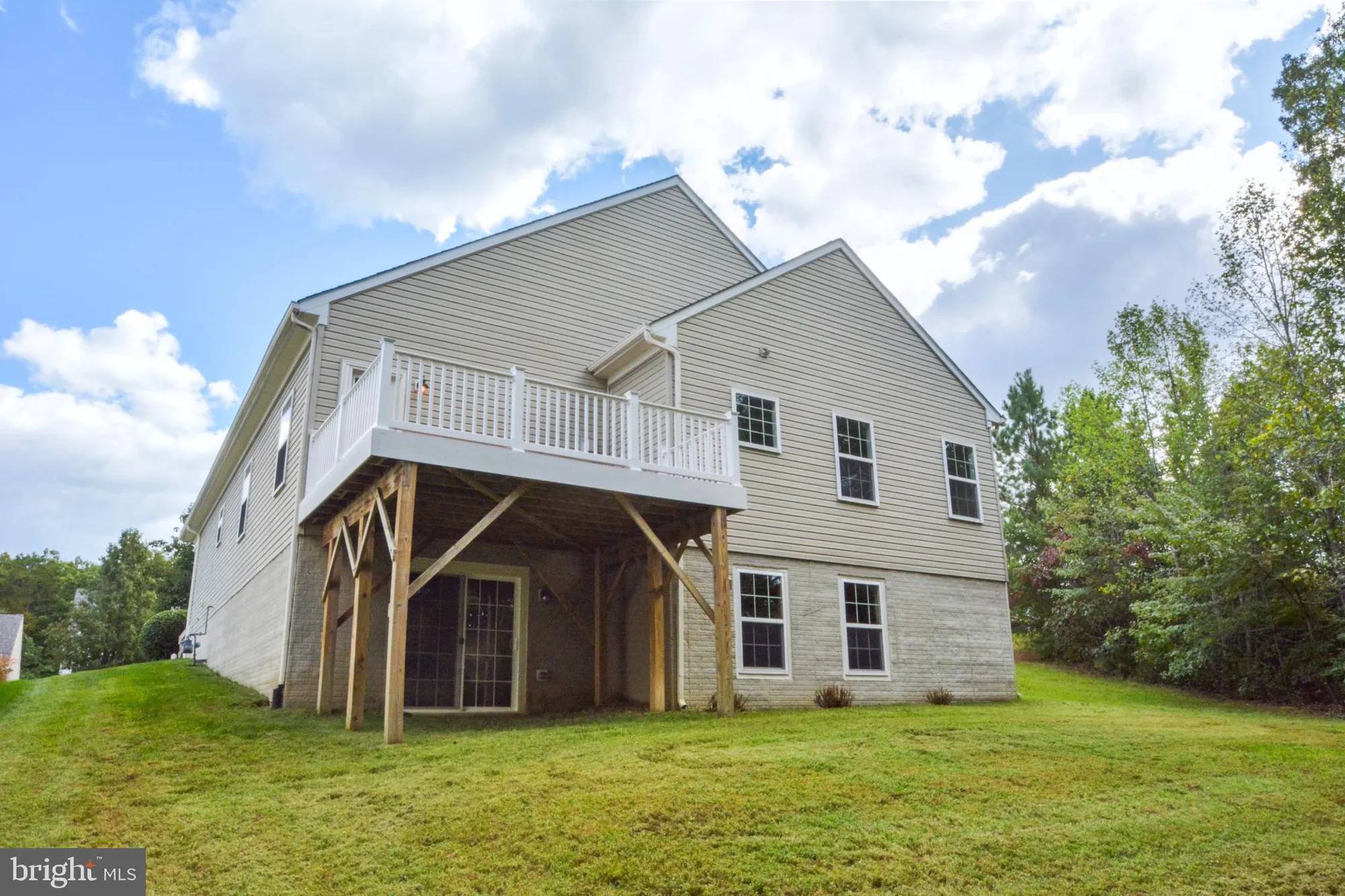 Property Slideshow image 4 of 31 | 5607 cedar mountain ct, Fredericksburg, VA, 22407