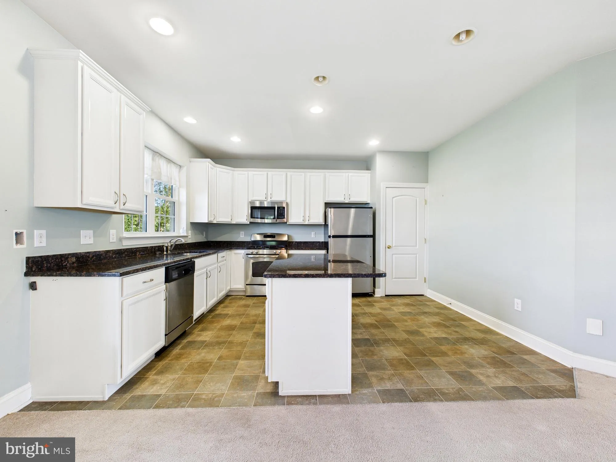 Property Slideshow image 11 of 58 | 29575 fieldstone dr, Milton, DE, 19968