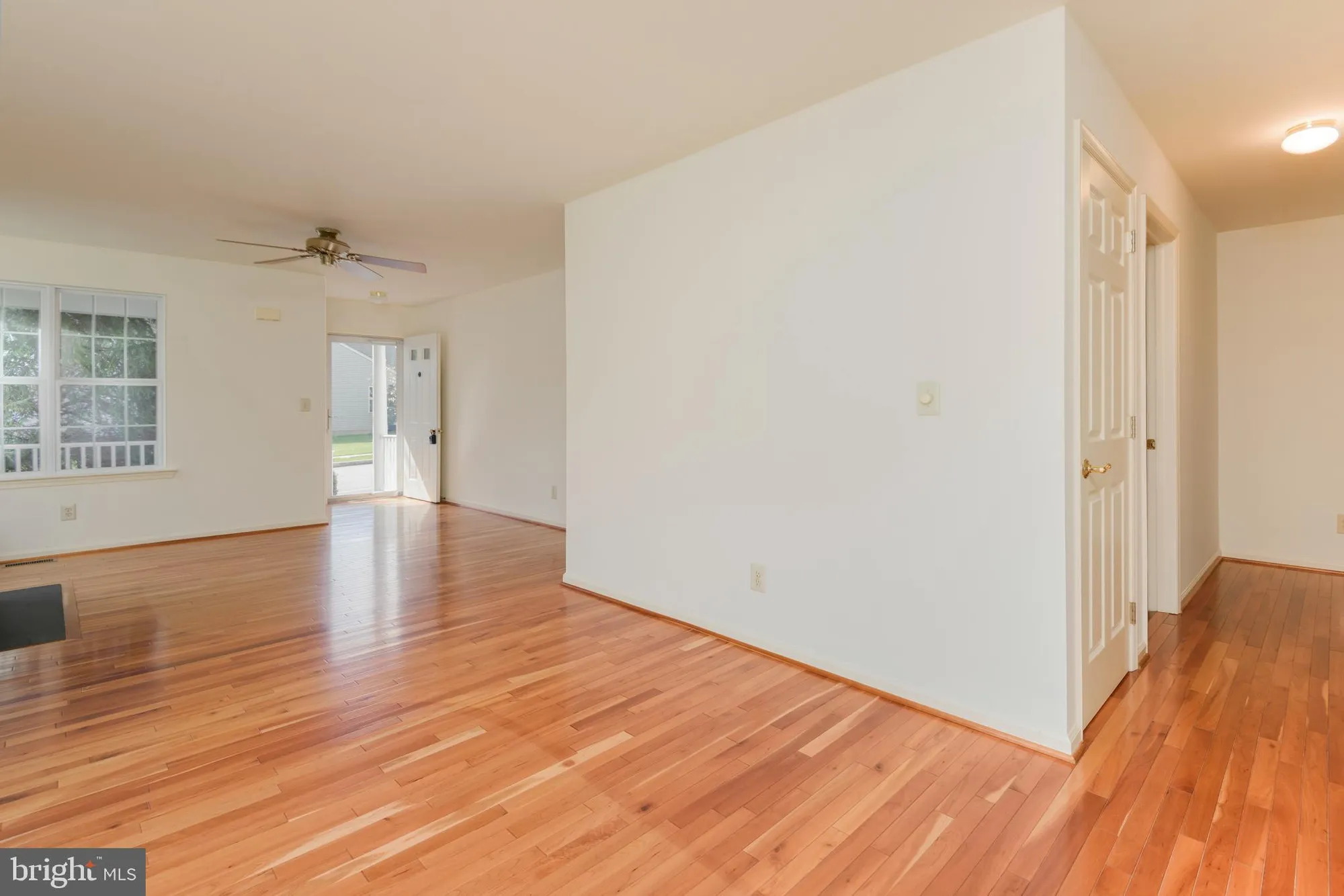 Property Slideshow image 6 of 25 | 403 e glenview dr, West Grove, PA, 19390