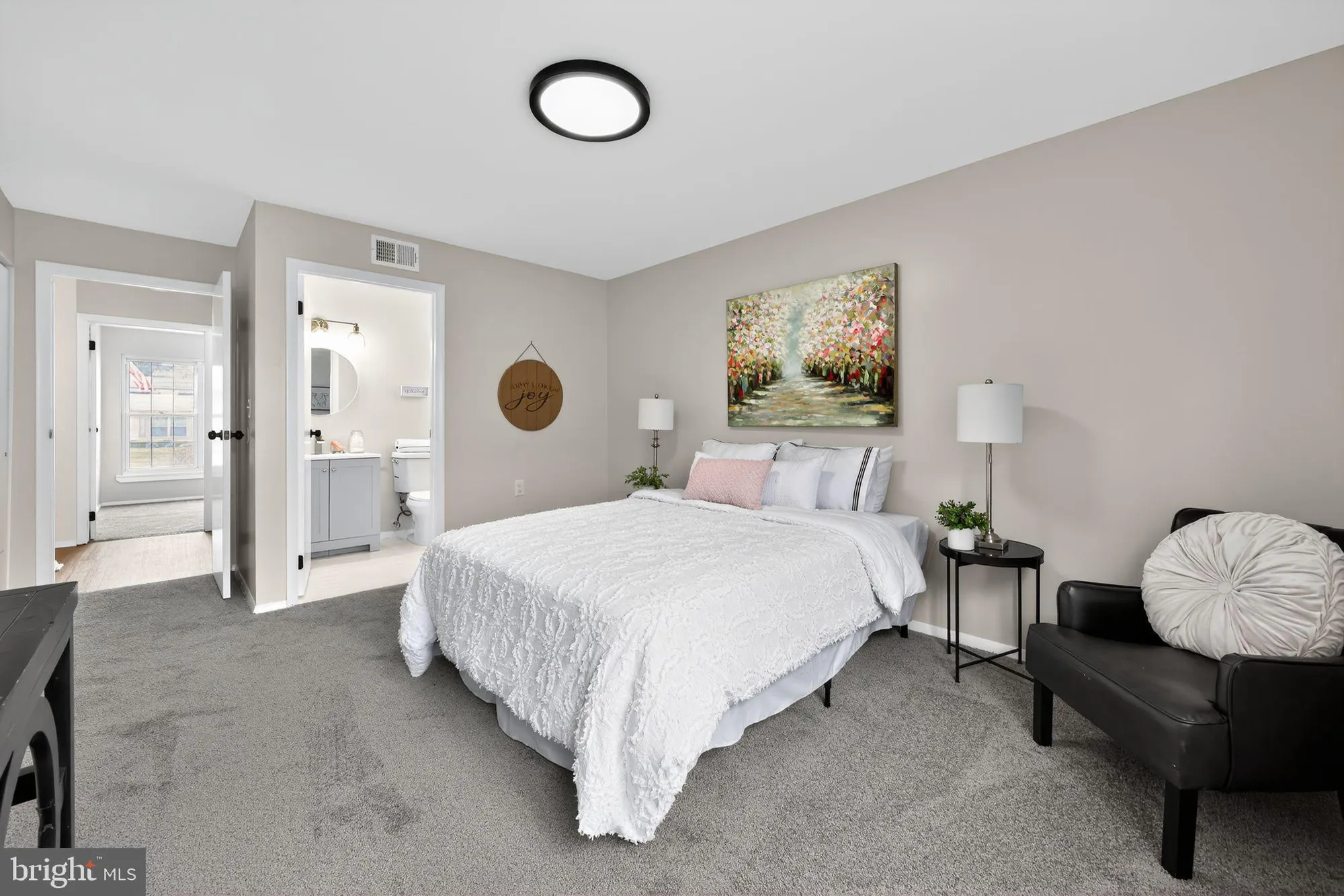 Property Slideshow image 22 of 30 | 22 banbury ln, Southampton, NJ, 08088