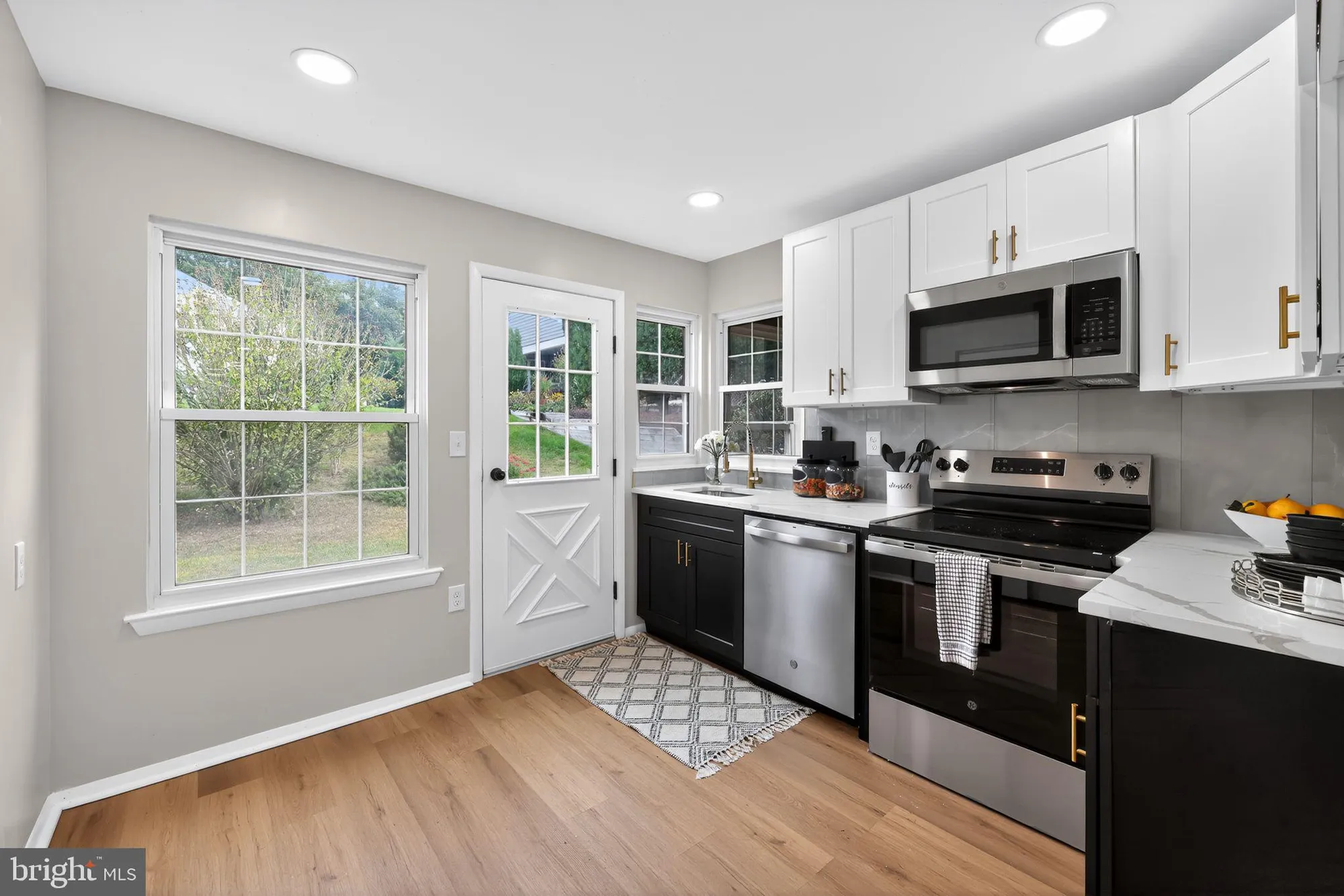 Property Slideshow image 17 of 30 | 22 banbury ln, Southampton, NJ, 08088