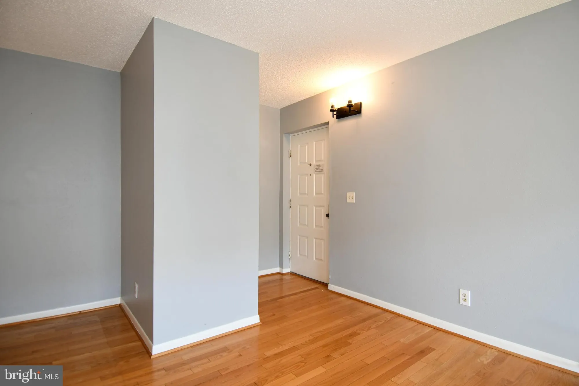 Property Slideshow image 6 of 36 | 15311 beaverbrook ct 90-2e, Silver Spring, MD, 20906