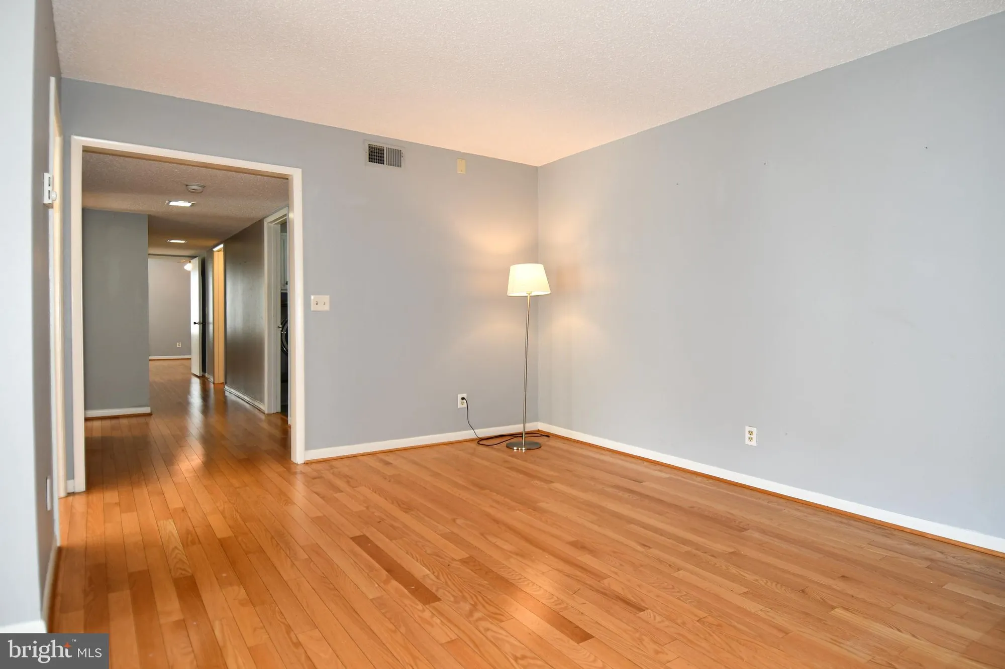 Property Slideshow image 7 of 36 | 15311 beaverbrook ct 90-2e, Silver Spring, MD, 20906