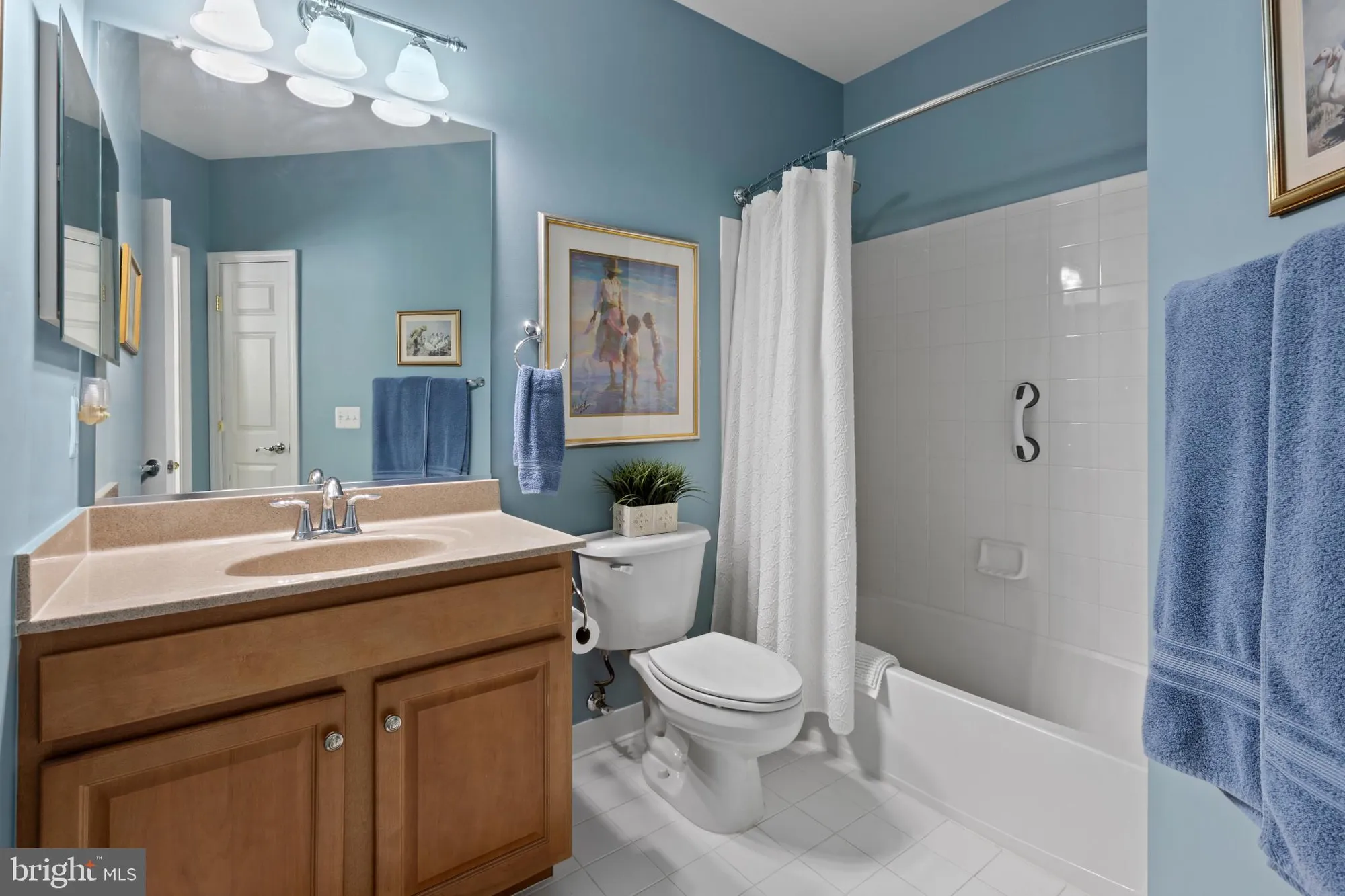 Property Slideshow image 9 of 37 | 8610 liberty trl unit 201, Manassas, VA, 20110